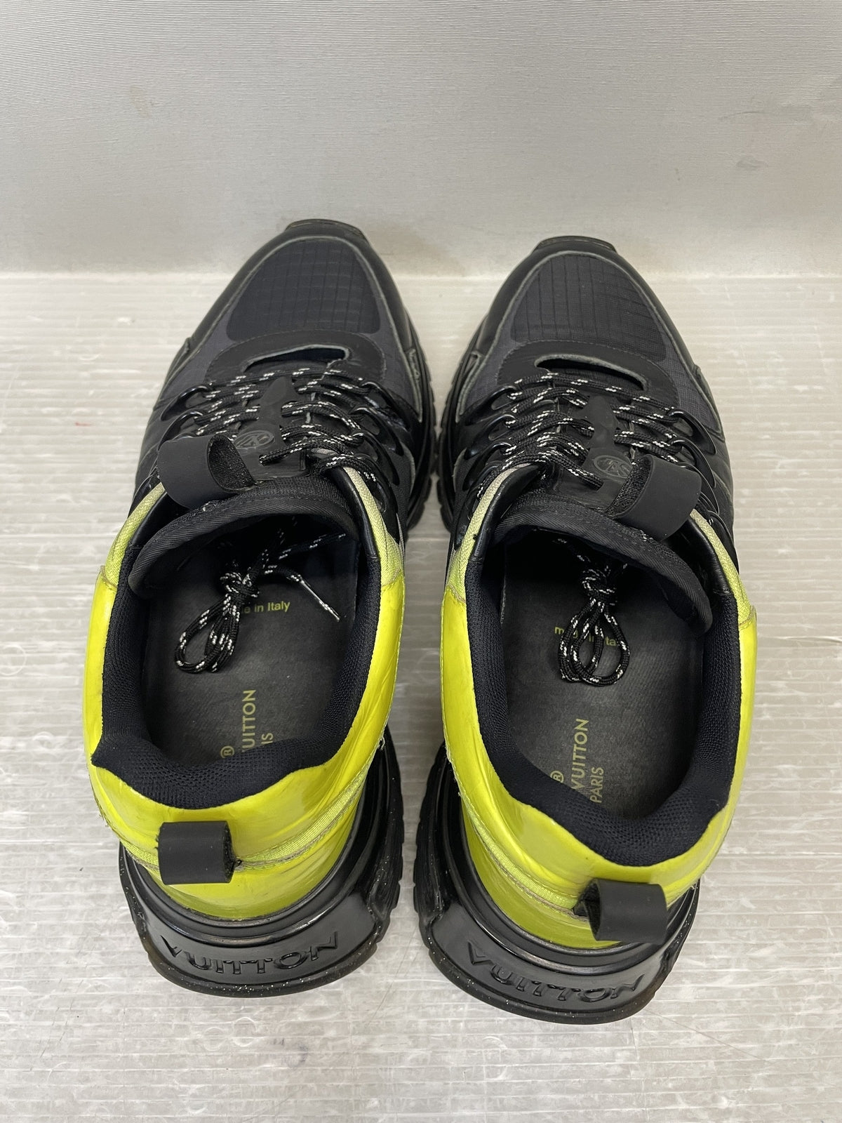 LOUIS VUITTON ランアウェイ パルス ライン スニーカー 6 1/2 黒×黄