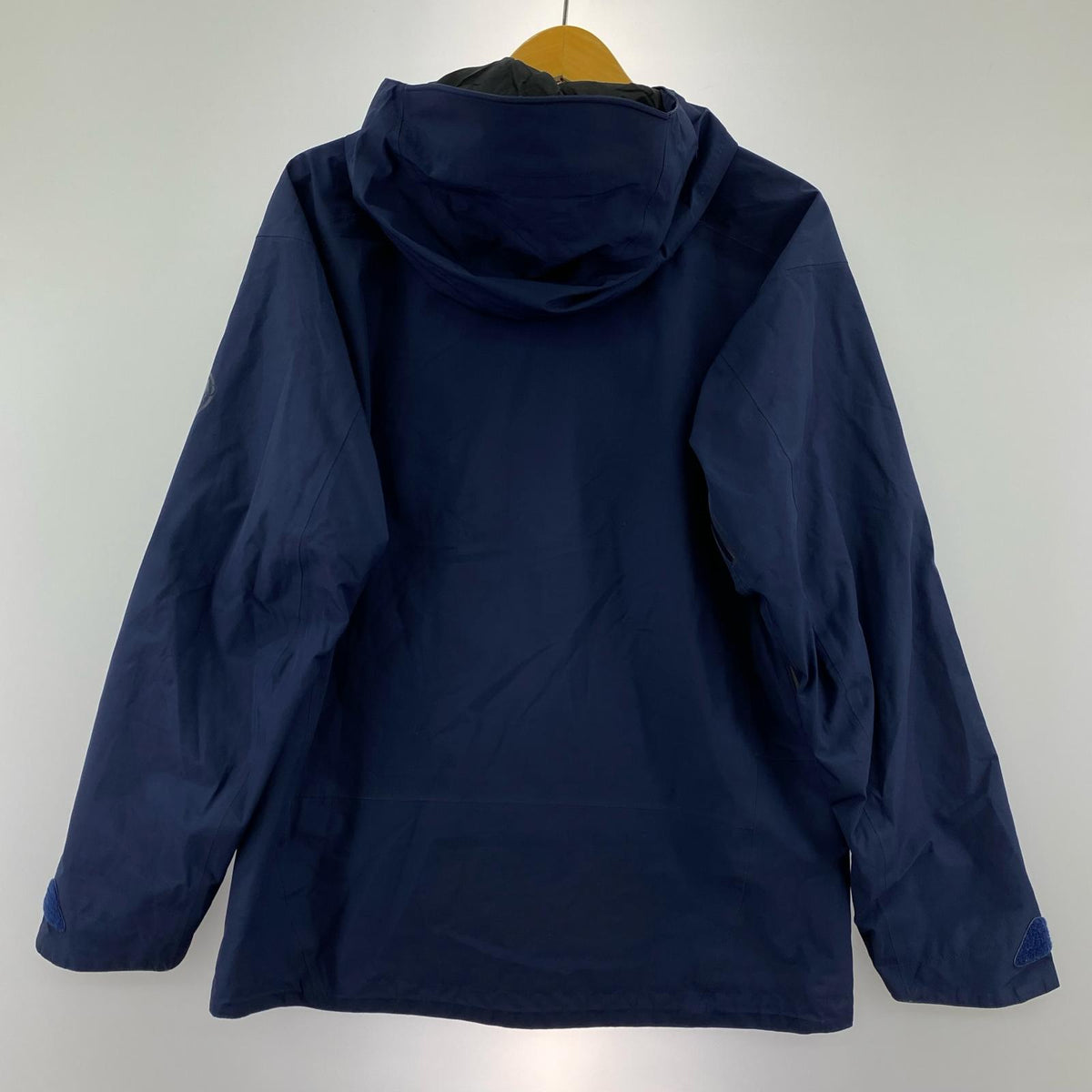 ジャケット MARMOT ｱﾔｺ ﾌﾟﾛ ﾊｰﾄﾞｼｪﾙ ﾌｰﾃﾞｯﾄﾞ ｼﾞｬｹｯﾄ S 紺 S