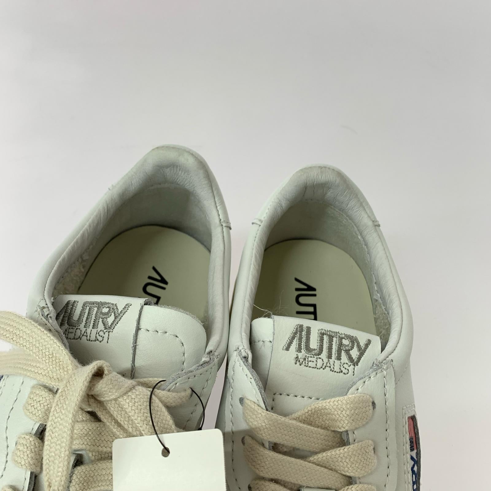 スニーカー AUTRY MEDALIST LOW WHITE レザースニーカー 40 白 40 ホワイト
