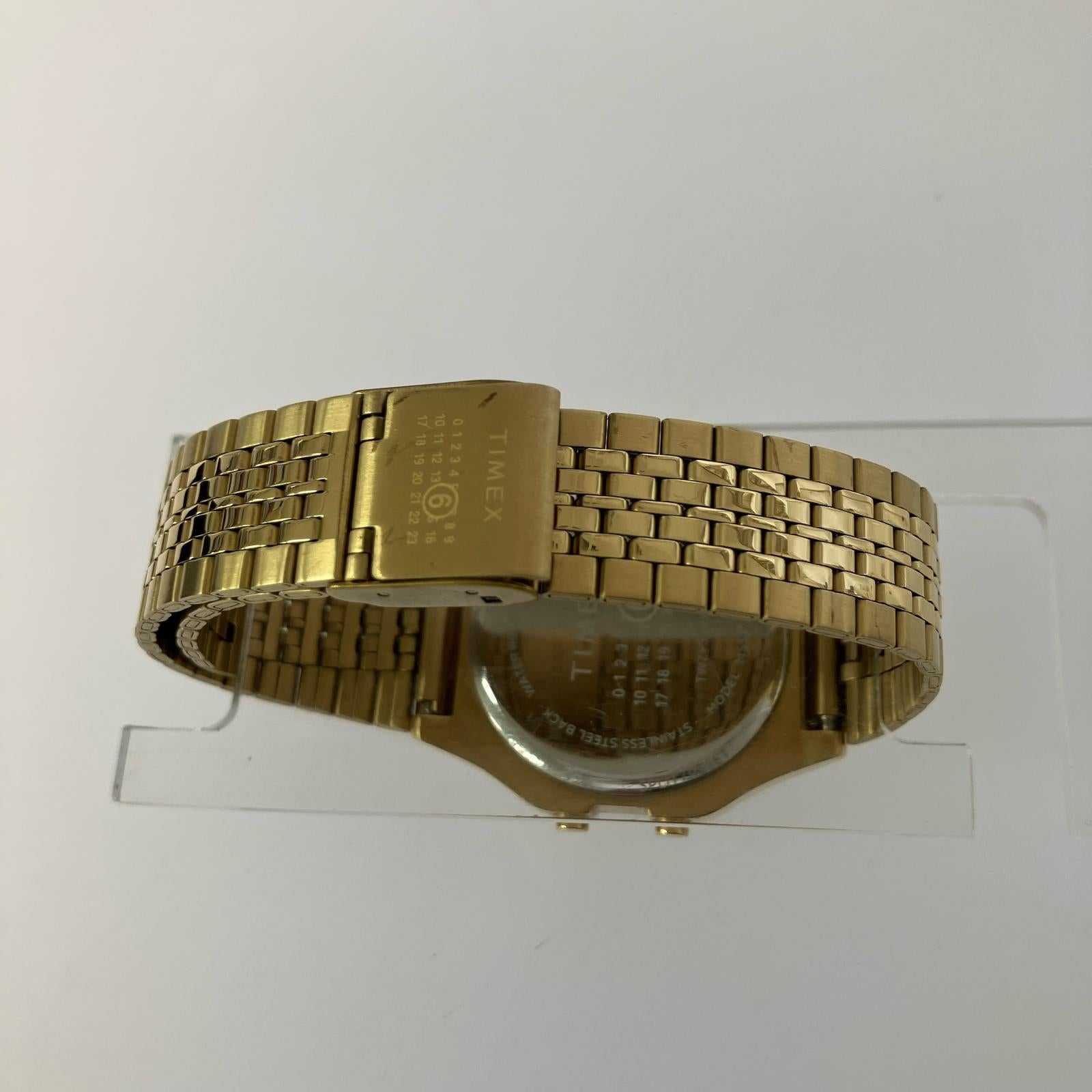腕時計 MM6×TIMEX T80 gift set w/extra bracelet デジタル腕時計 ゴールド ゴールド