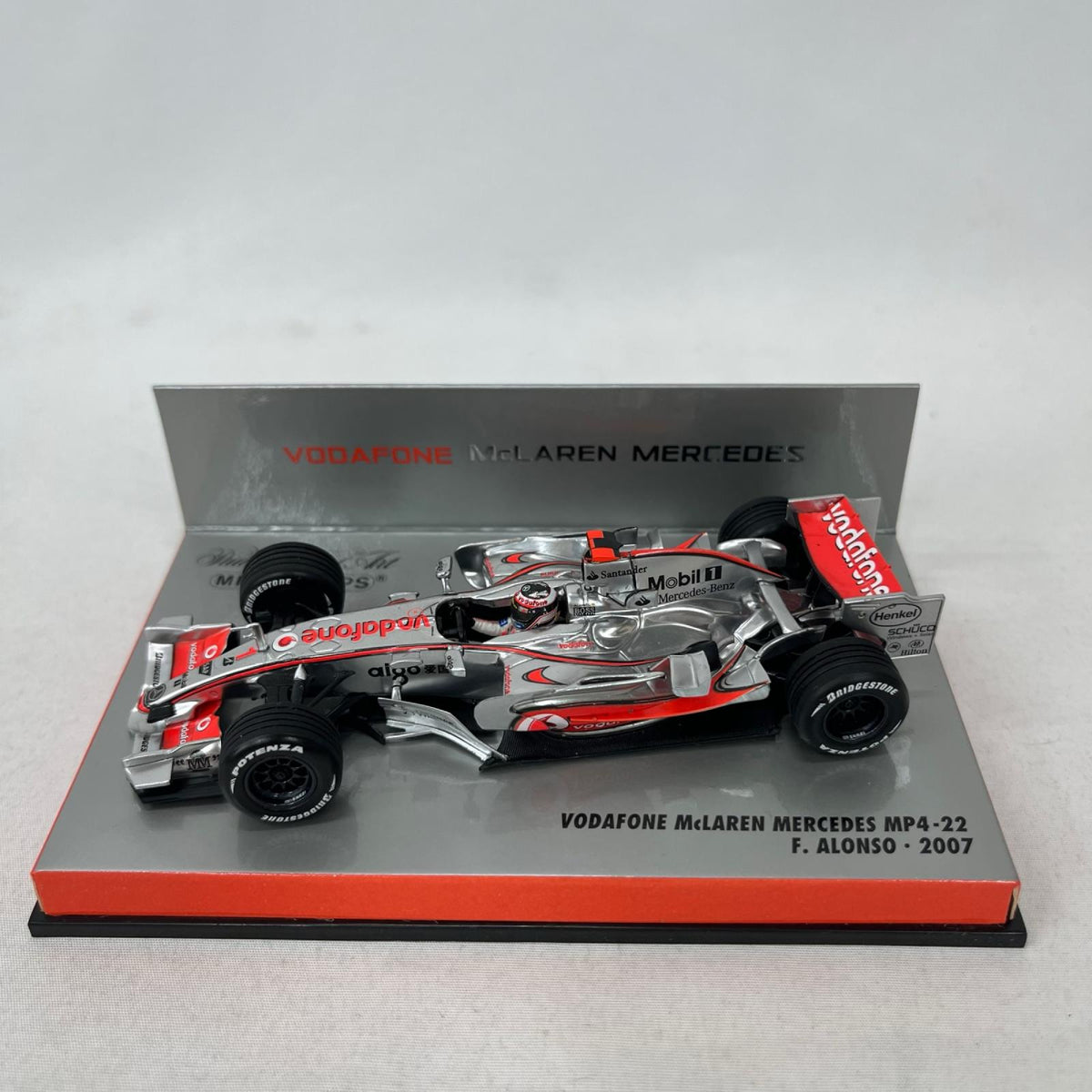 MINICHAMPS ﾏｸﾗｰﾚﾝ メルセデス スケールカー