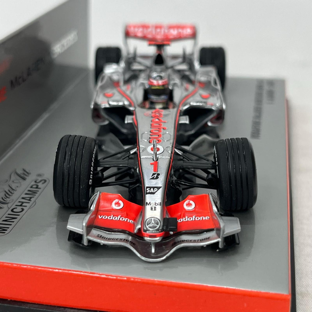 MINICHAMPS ﾏｸﾗｰﾚﾝ メルセデス スケールカー