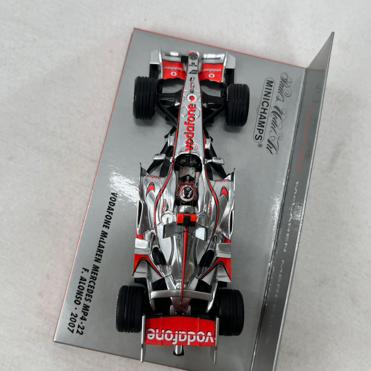 MINICHAMPS ﾏｸﾗｰﾚﾝ メルセデス スケールカー