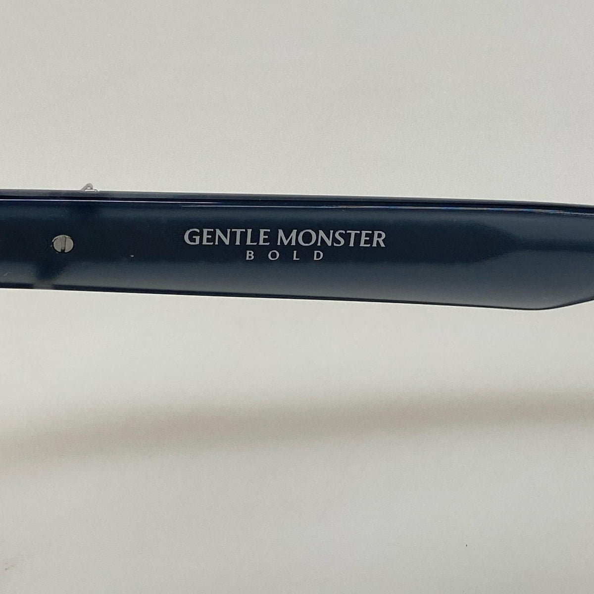 その他アクセサリー GENTLE MONSTER BOLD HESSE ｻﾝｸﾞﾗｽ ｸﾘｱｸﾞﾚｰ グレー