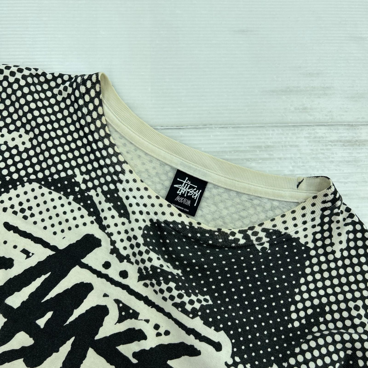 半袖Ｔシャツ STUSSY 大判ロゴプリントTEE 白 (M) M ブラック