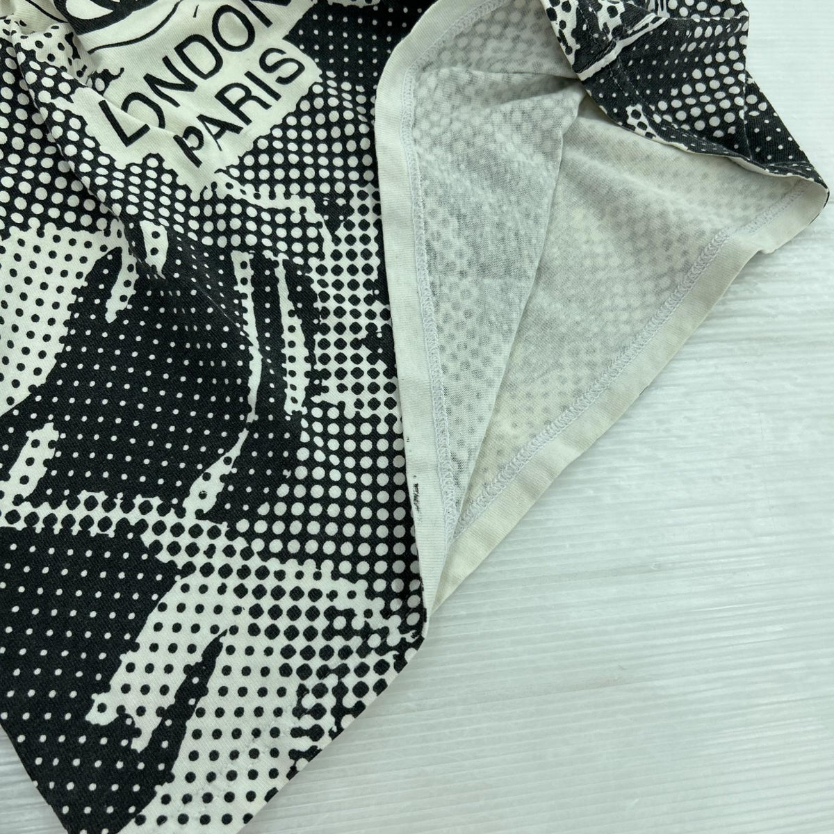半袖Ｔシャツ STUSSY 大判ロゴプリントTEE 白 (M) M ブラック