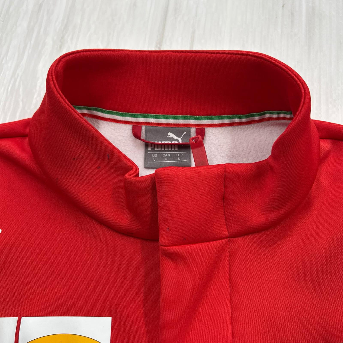ジャージ ×FERRARI ｿﾌﾄｼｪﾙｼﾞｬｹｯﾄ（L） L レッド