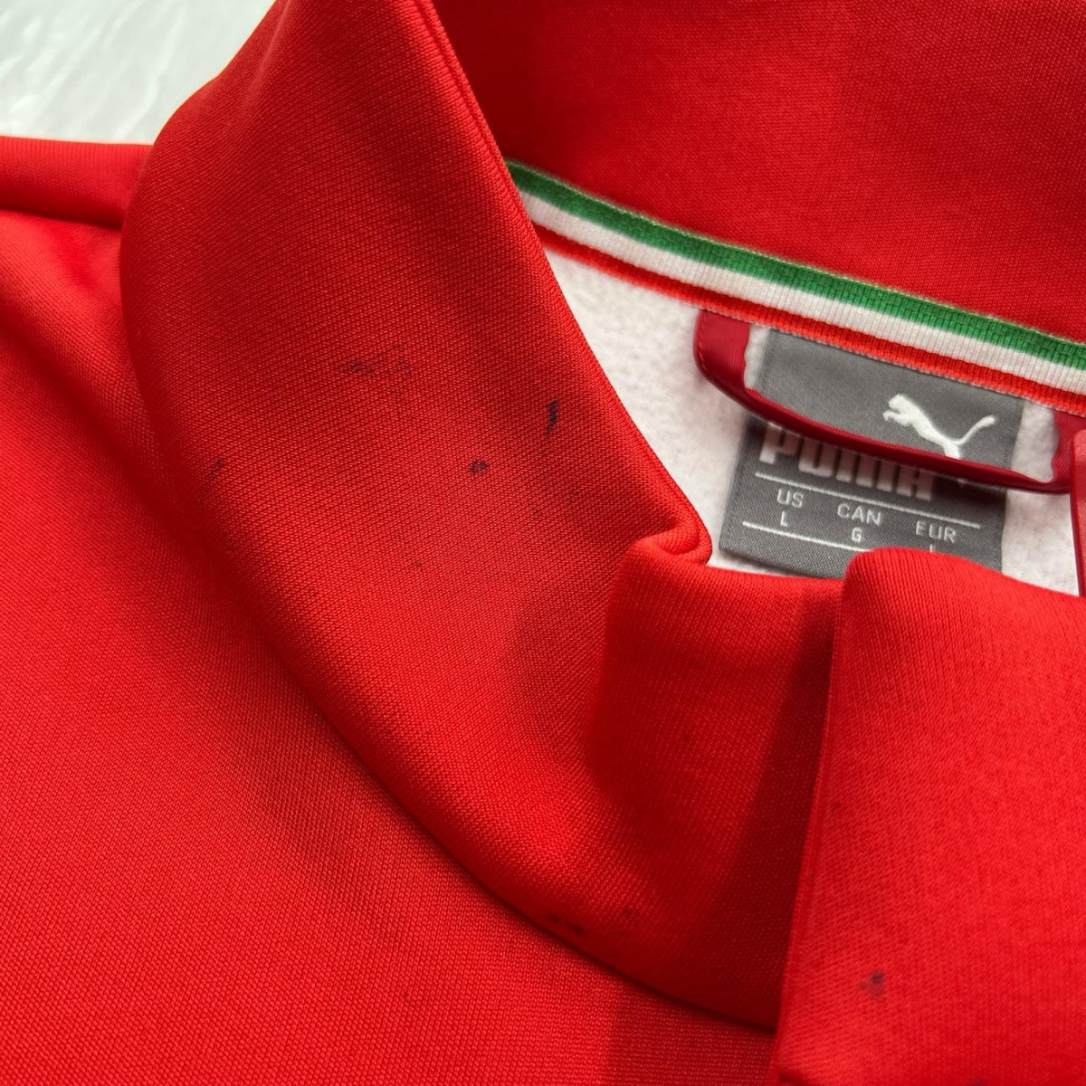 ジャージ ×FERRARI ｿﾌﾄｼｪﾙｼﾞｬｹｯﾄ（L） L レッド