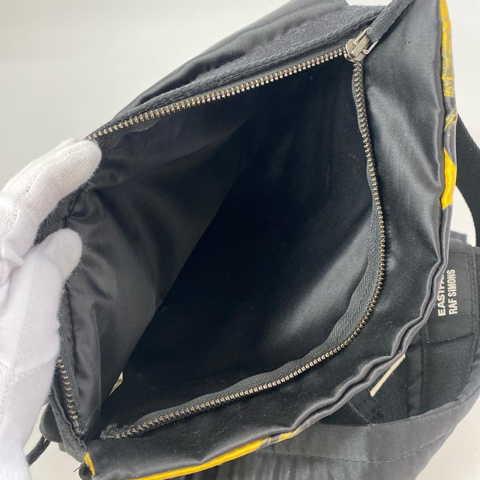 ショルダーバッグ 19ss ×EASTPAK ショルダーバッグ　黄