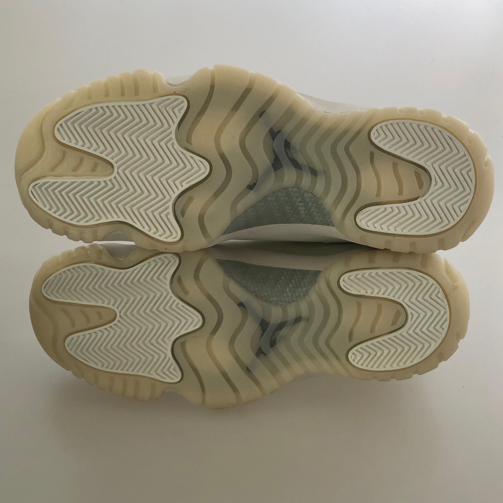 スニーカー Air Jordan 11 Grand Finale/Pearl 27.0cm 27cm (US9 UK8 1/2 EU44) ホワイト