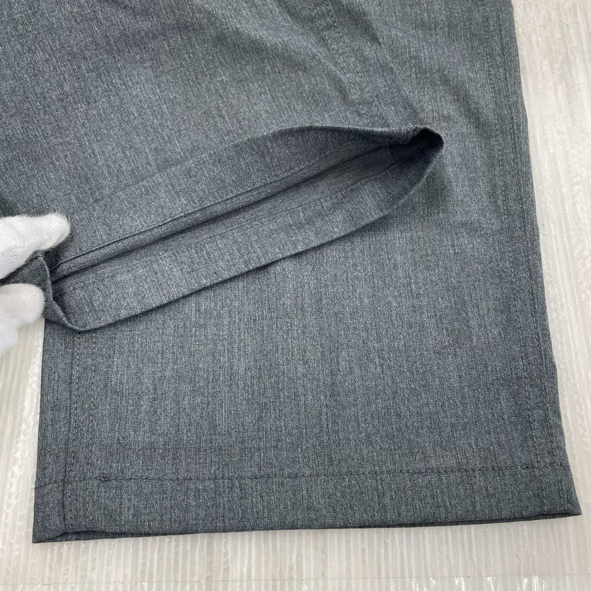 パンツ GABARDINE EAZY TAPERED PANT L グレー