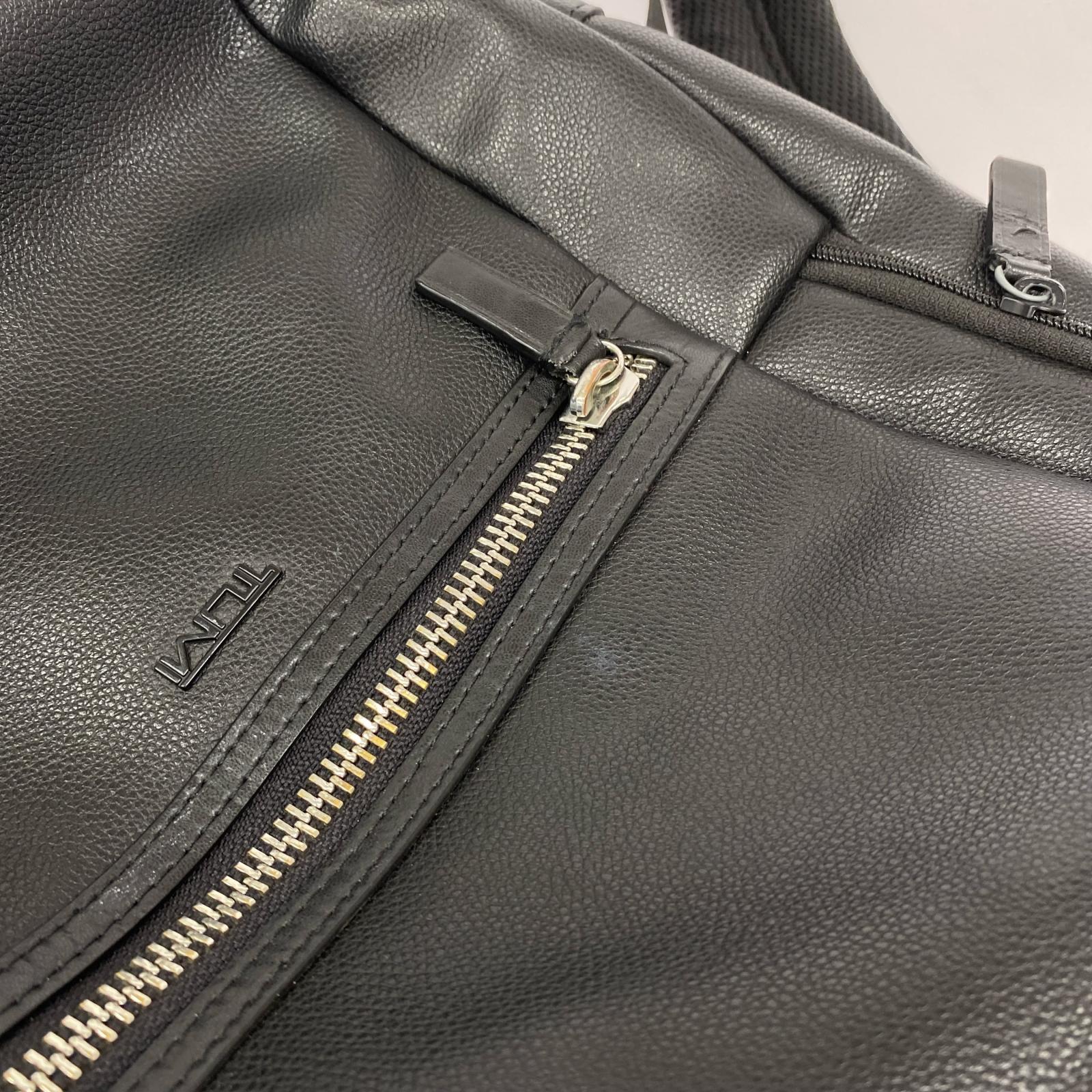リュック・デイパック TUMI Foxwood Medium Backpack レザー バックパック ブラック