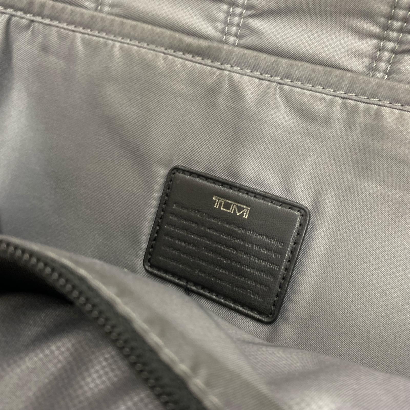 リュック・デイパック TUMI Foxwood Medium Backpack レザー バックパック ブラック