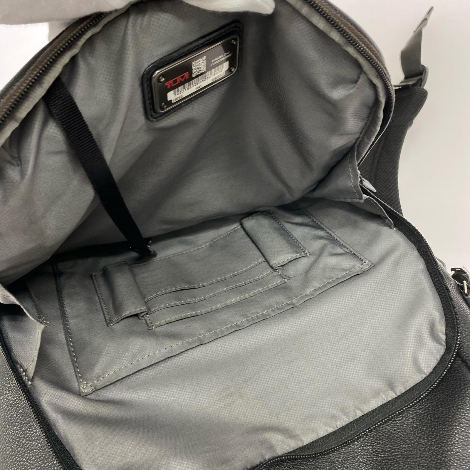リュック・デイパック TUMI Foxwood Medium Backpack レザー バックパック ブラック