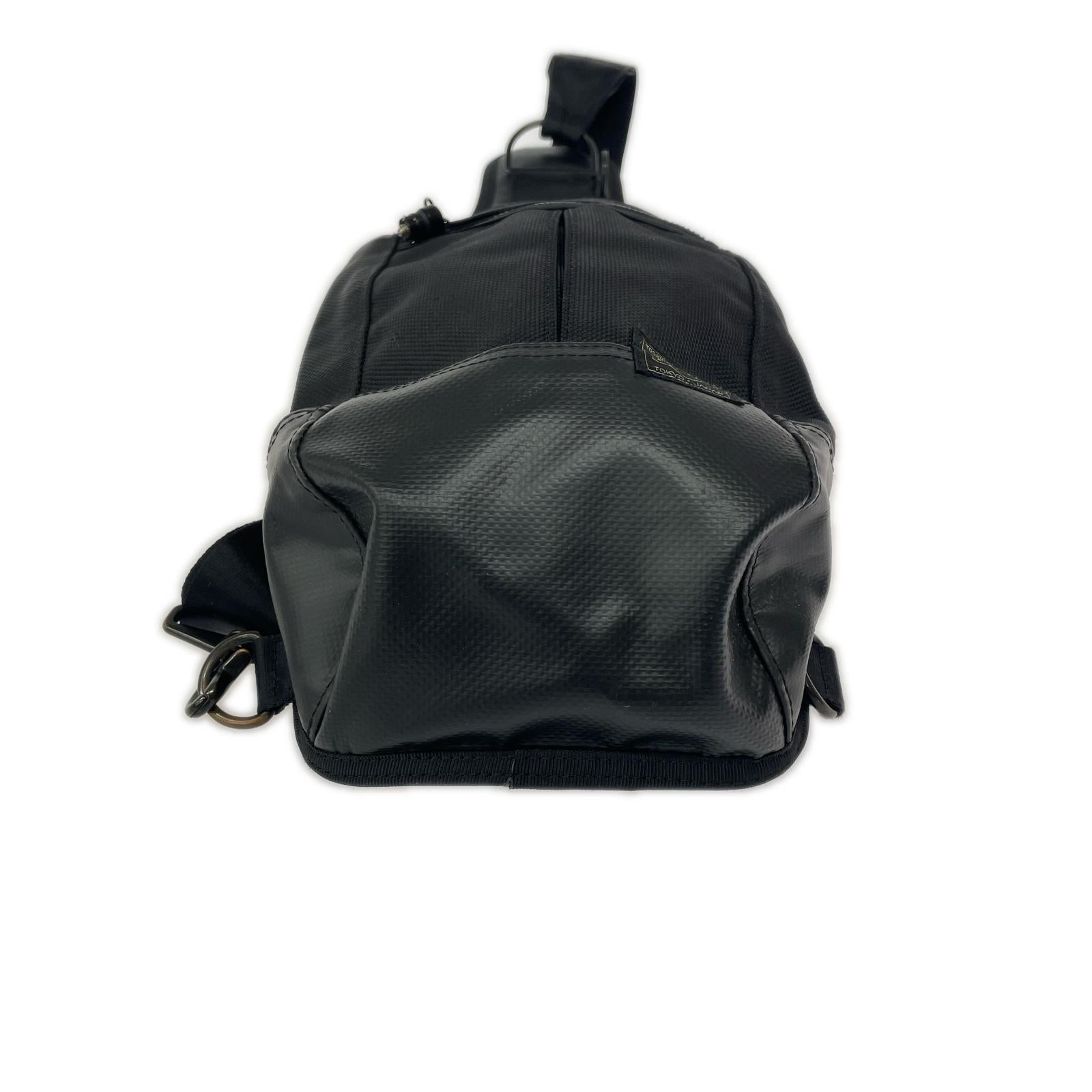 ショルダーバッグ HEAT SLING SHOULDER BAG ブラック