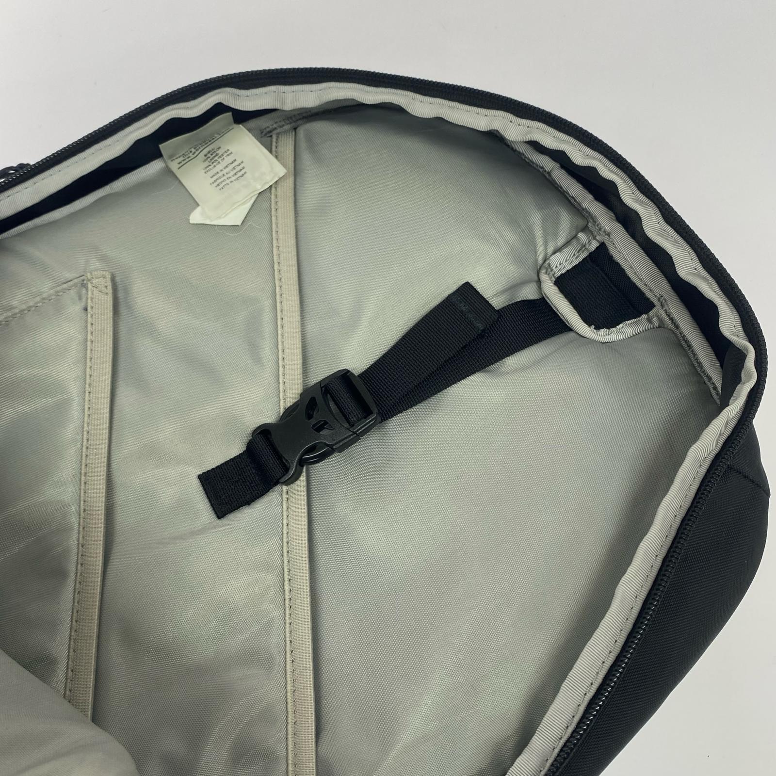 リュック・デイパック REFUGIO PACK 28L/47912FA20 ブラック