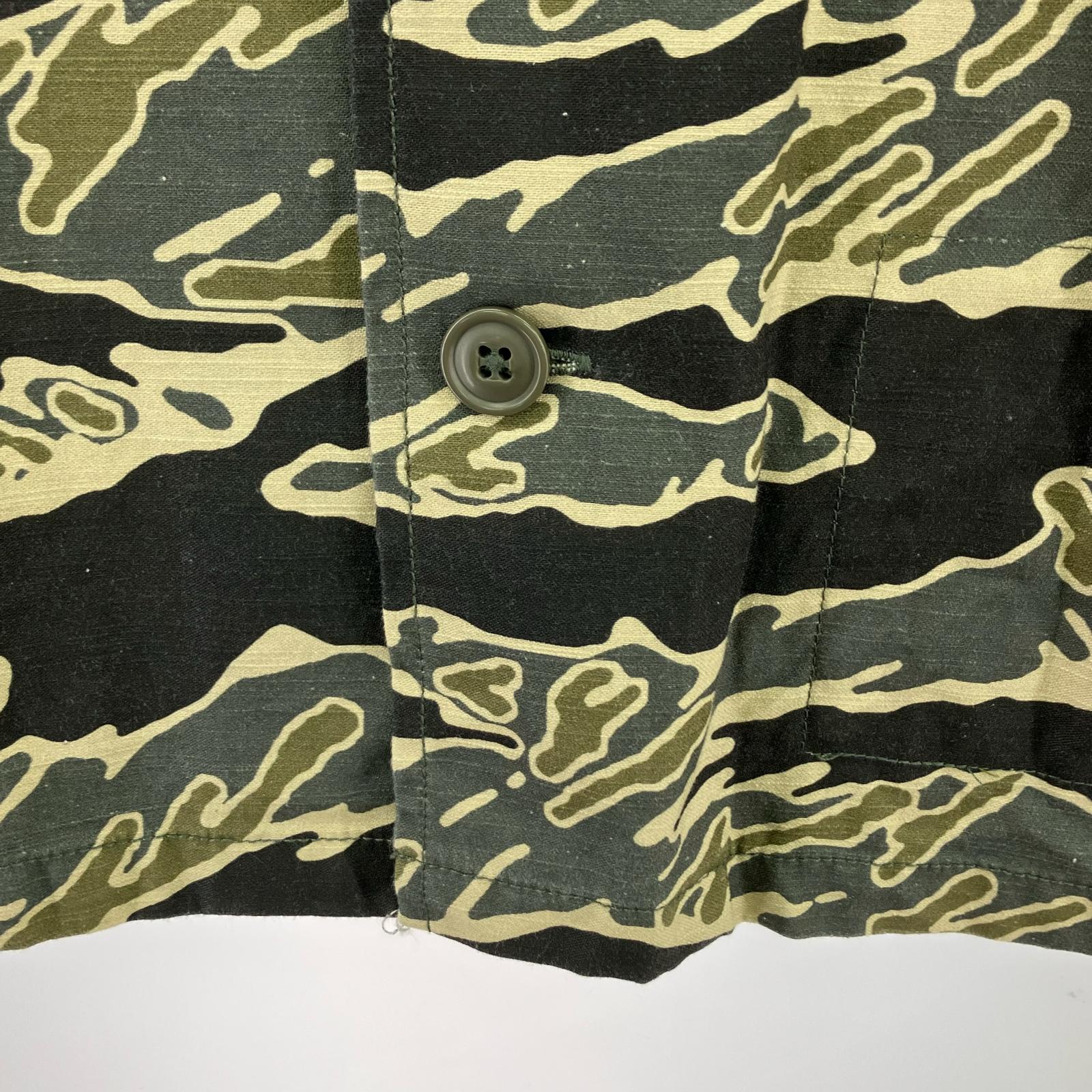 長袖シャツ METAL GEAR SOLID Δ TIGER STRIPE SHIRTS L