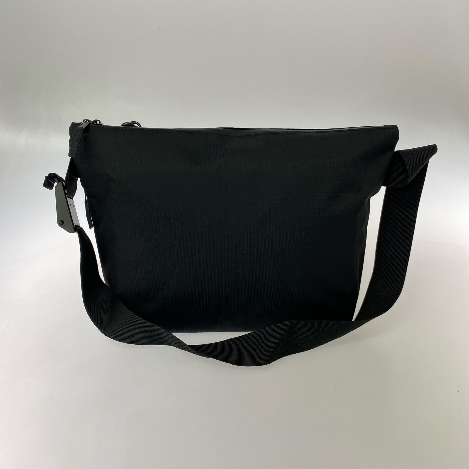ショルダーバッグ meltum メッセンジャー ブラック