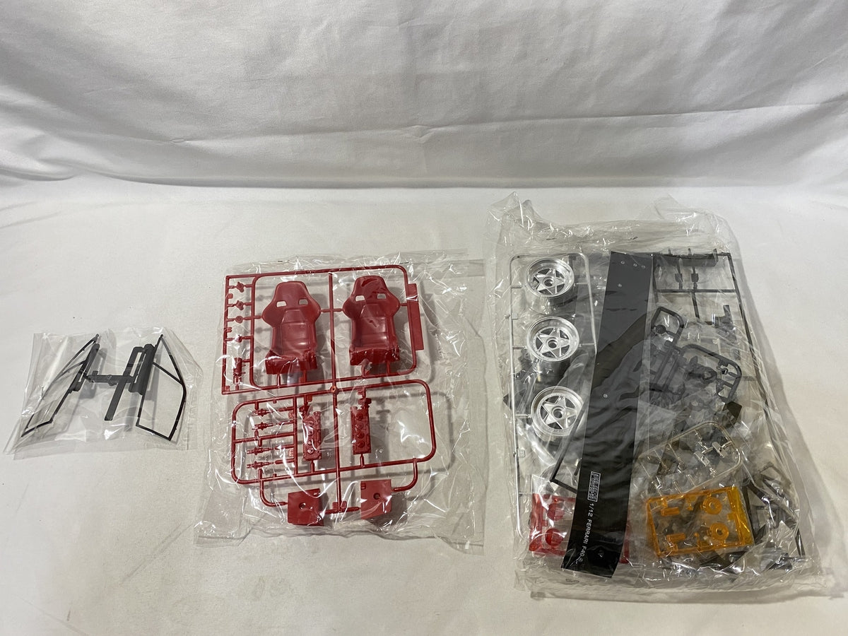 フジミ　1/12　フェラーリ　F40　Blackstar カープラモ・ミニ四駆