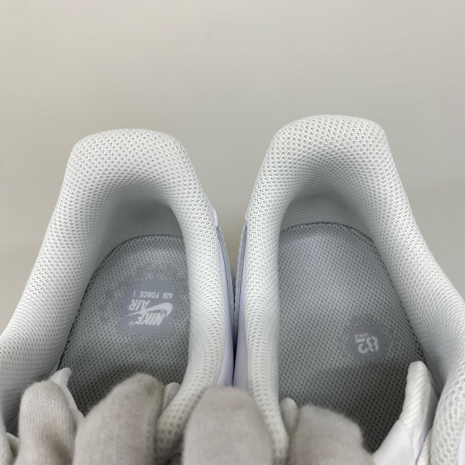 スニーカー WMNS AIR FORCE 1 '07 WHITE 28cm (US10 UK9 1/2 EU46) ホワイト
