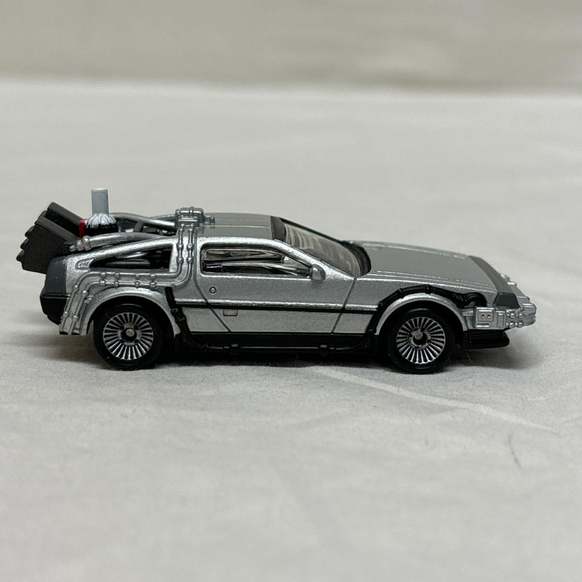HW CW デロリアンII バック・トゥ・ザ・フューチャー　Ⅱ バンダイ ミニカーその他