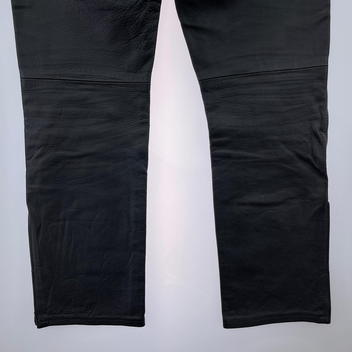 パンツ EXPLORER JEANS DROPPED FIT COW LEATHER 0 ブラック