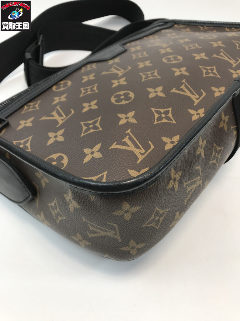 LV/M46328/アーチメッセンジャー モノグラムマカサー