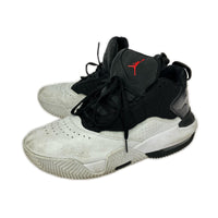スニーカー jordan ステイロイヤル