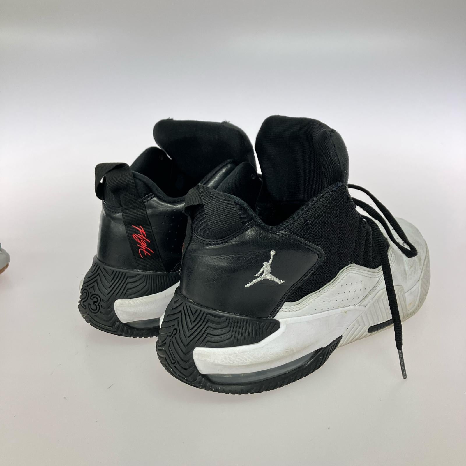 スニーカー jordan ステイロイヤル