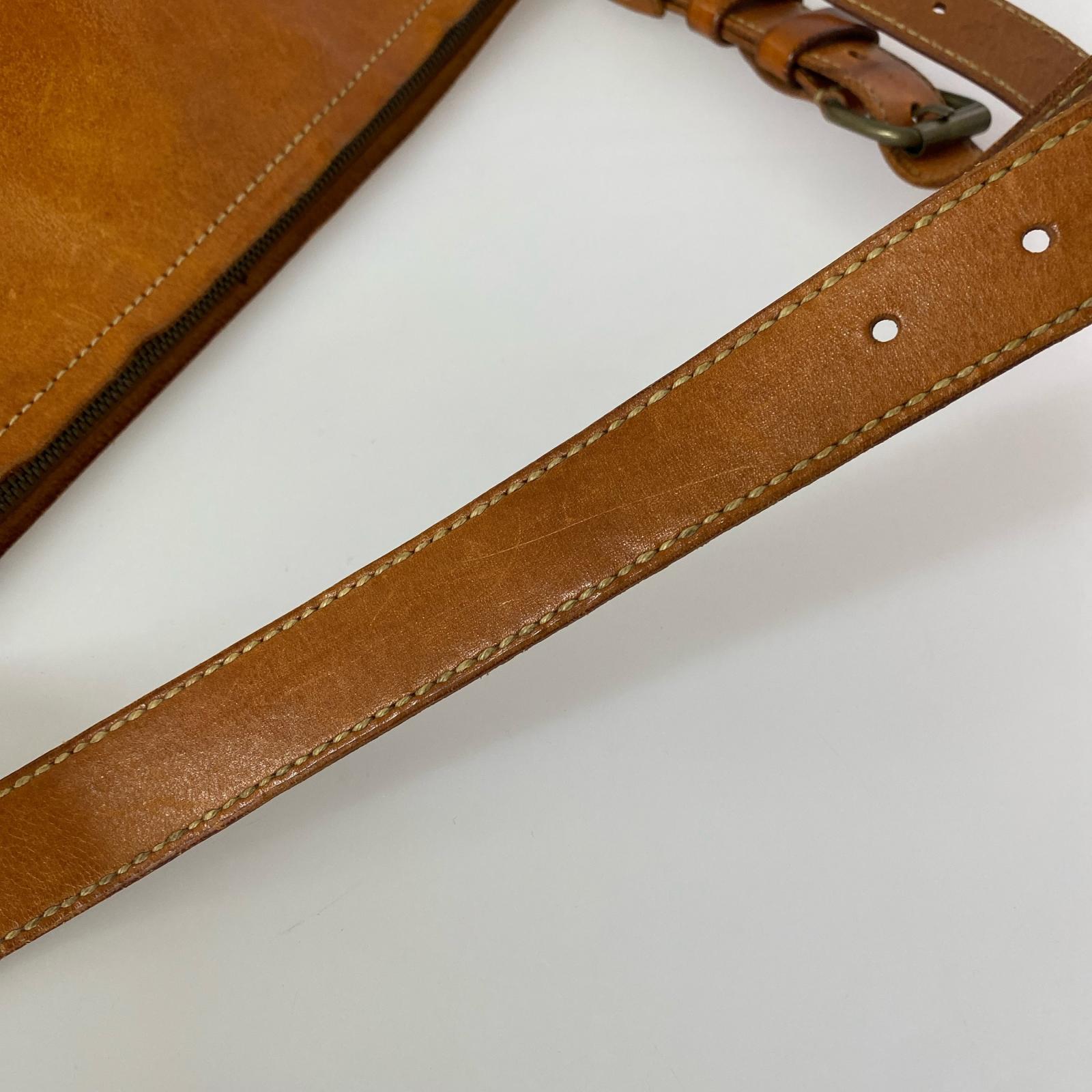 ショルダーバッグ HENRY CUIR　ショルダーバッグ　茶 ブラウン
