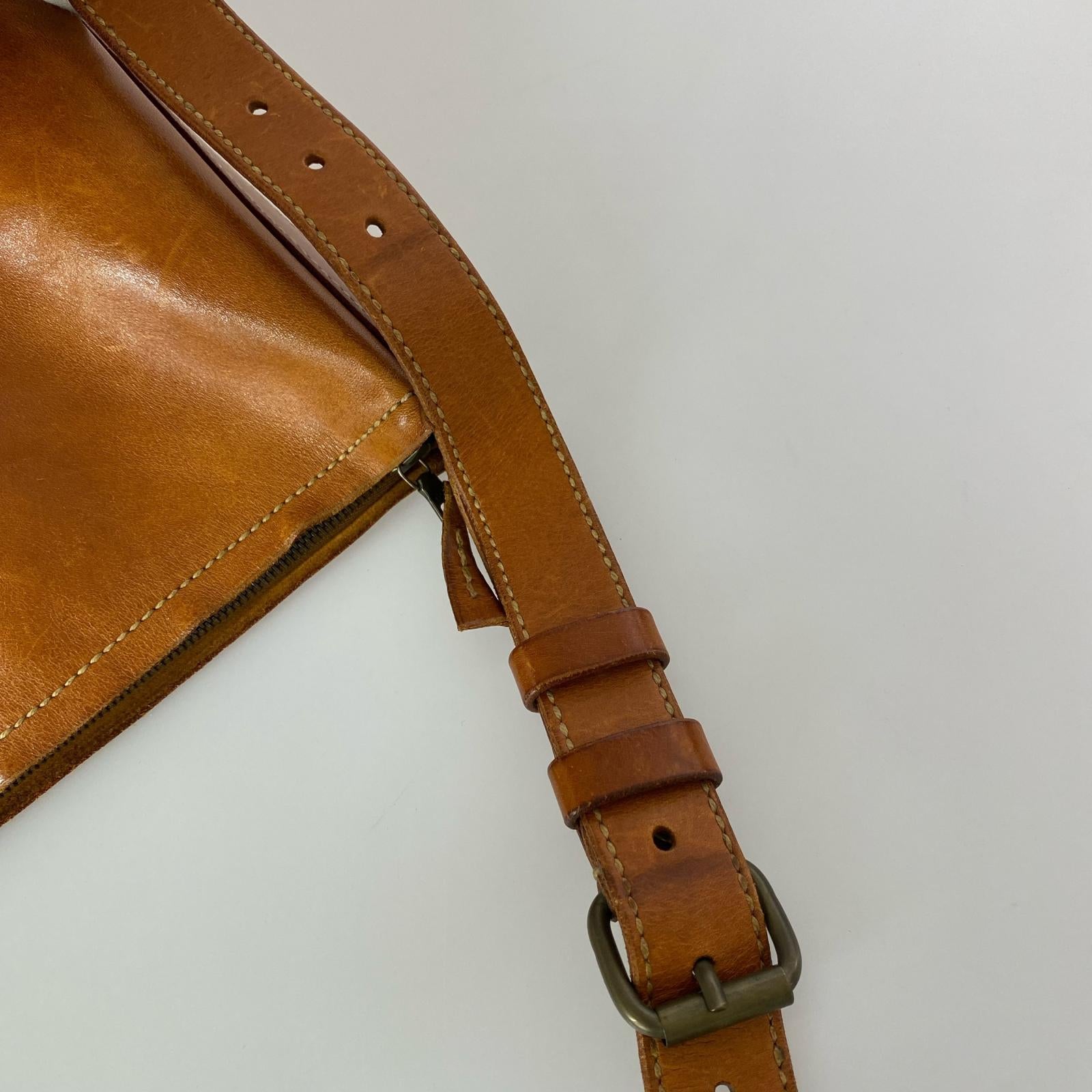 ショルダーバッグ HENRY CUIR　ショルダーバッグ　茶 ブラウン