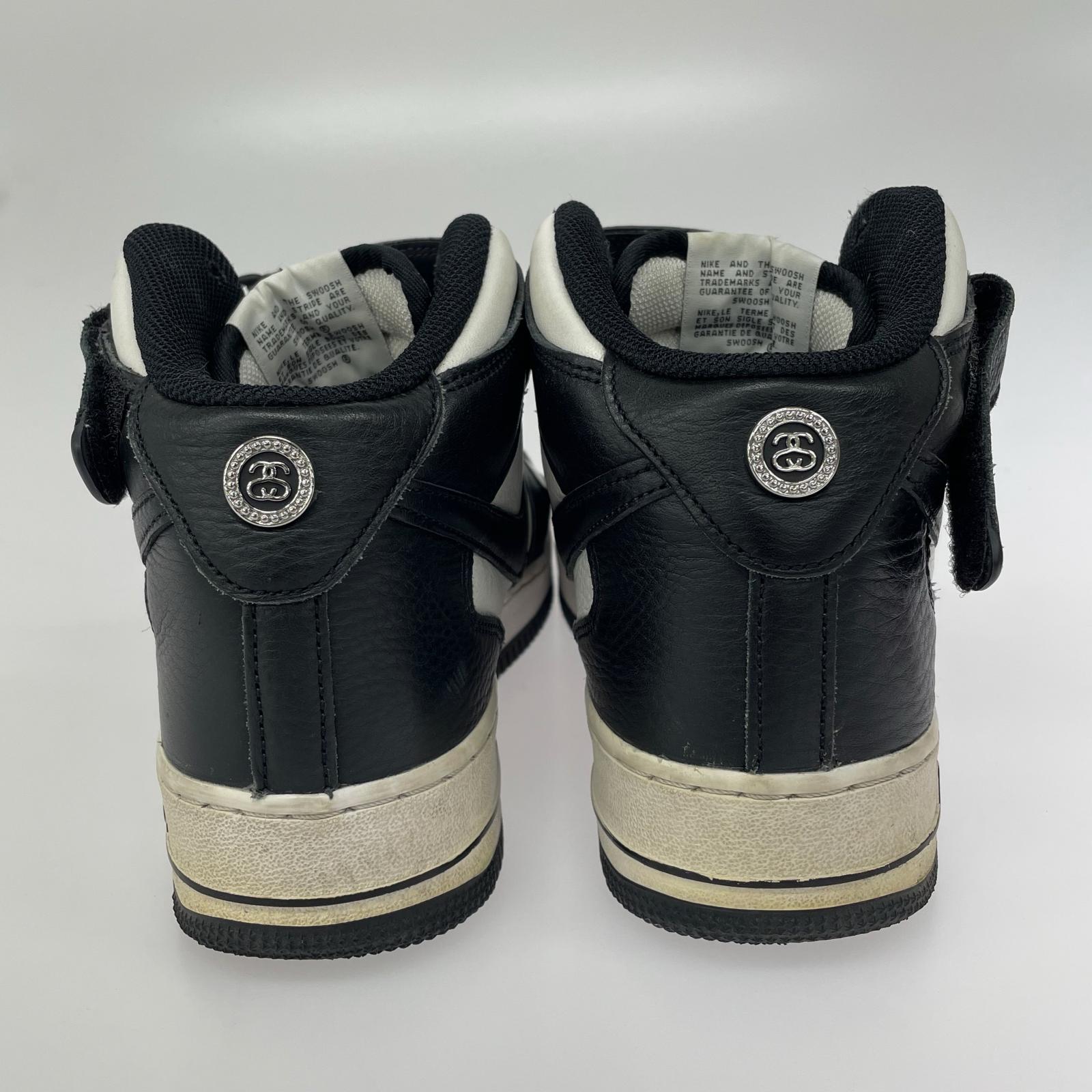 スニーカー ×STUSSY AIR FORCE 1 MID 黒白 (27.0) 27cm (US9 UK8 1/2 EU44)