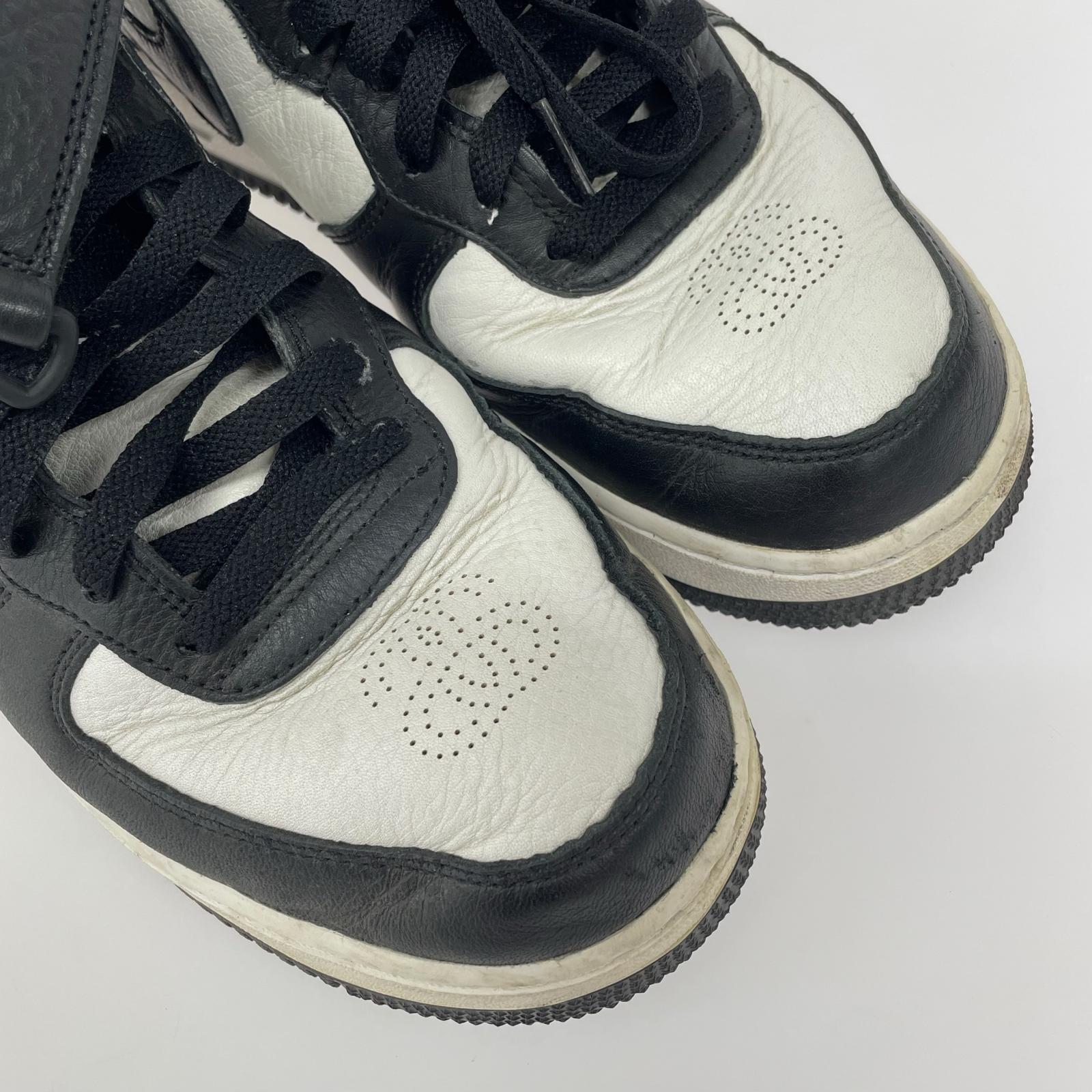 スニーカー ×STUSSY AIR FORCE 1 MID 黒白 (27.0) 27cm (US9 UK8 1/2 EU44)