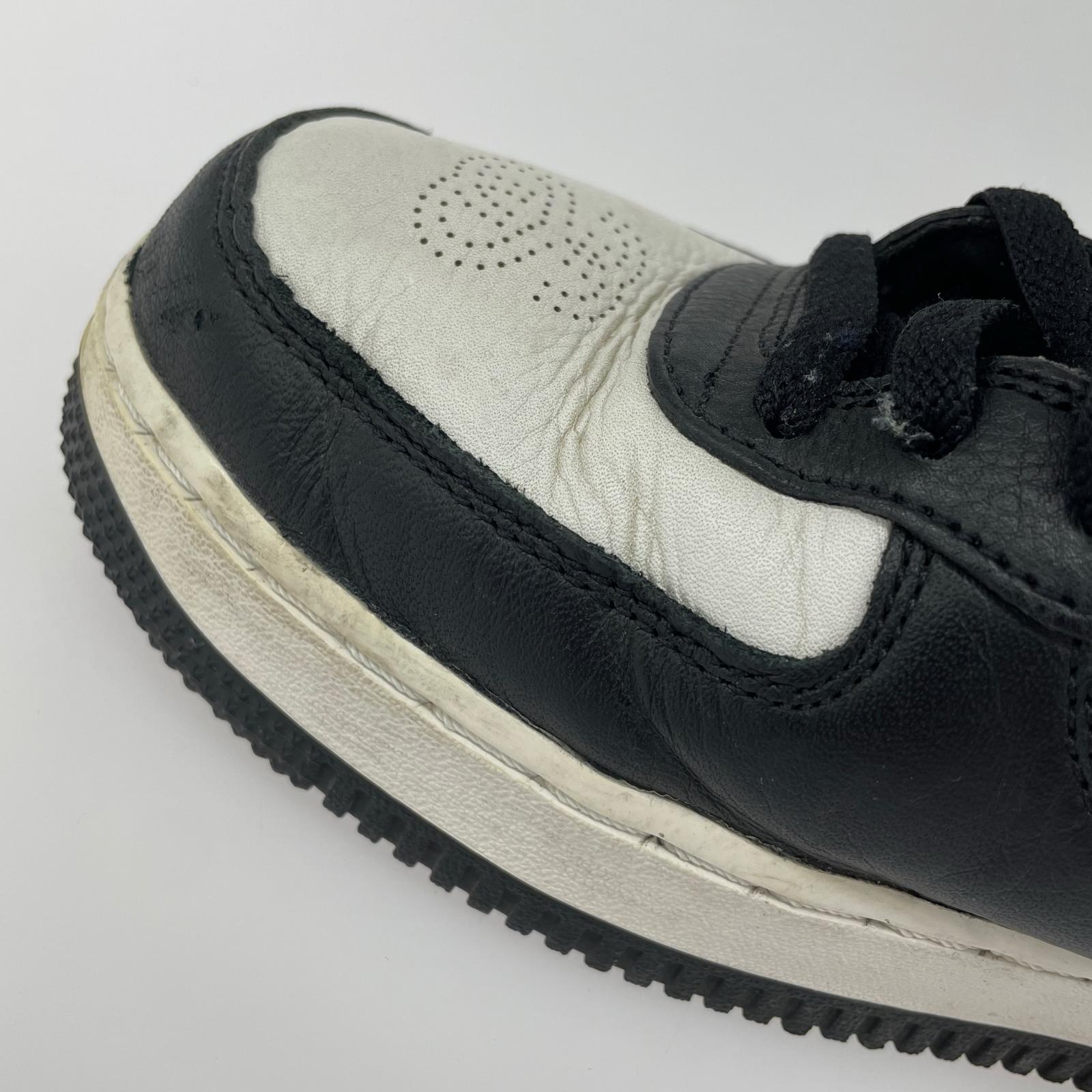 スニーカー ×STUSSY AIR FORCE 1 MID 黒白 (27.0) 27cm (US9 UK8 1/2 EU44)