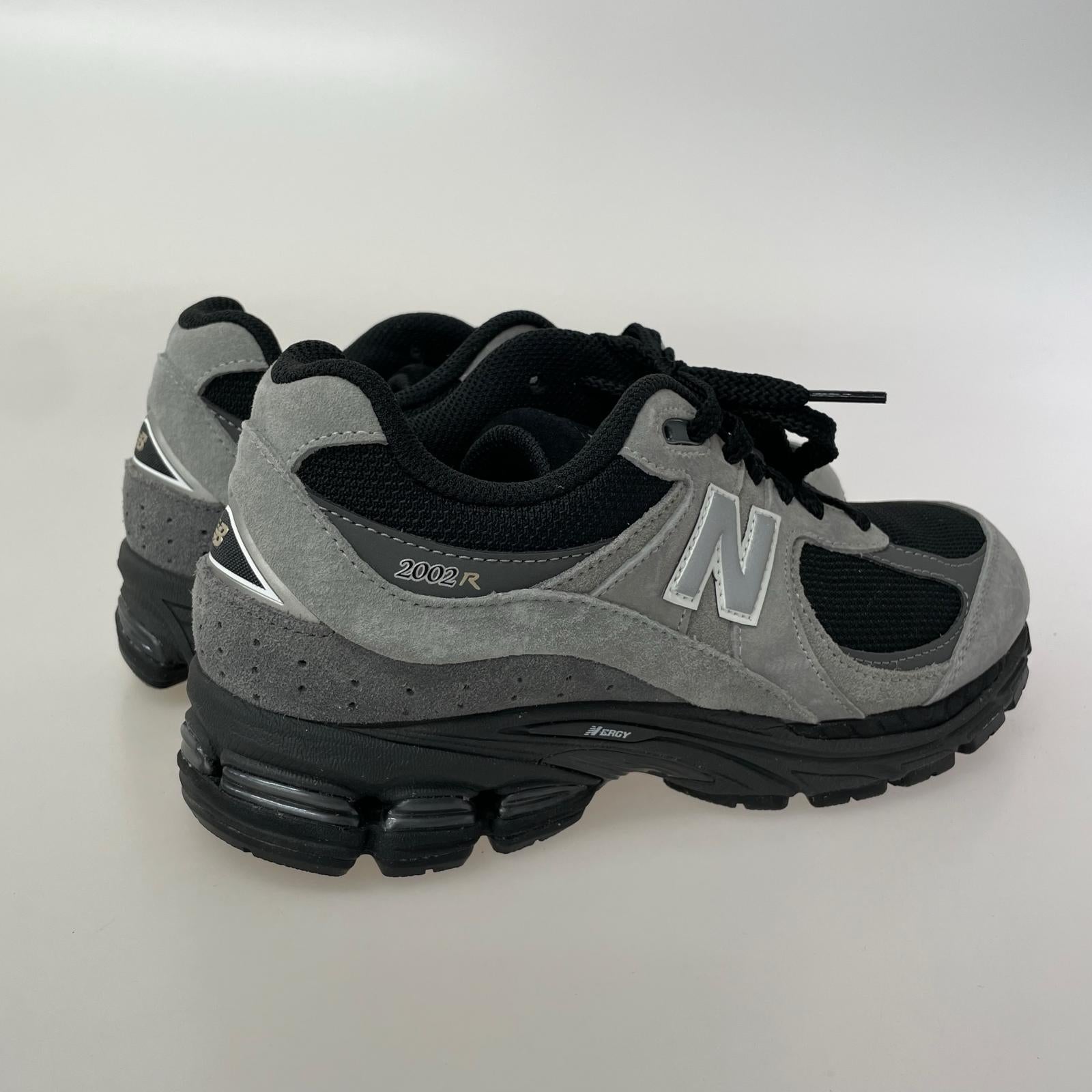 スニーカー U2002RM 24.5 24.5cm (US6 1/2 UK6 EU39) ブラック