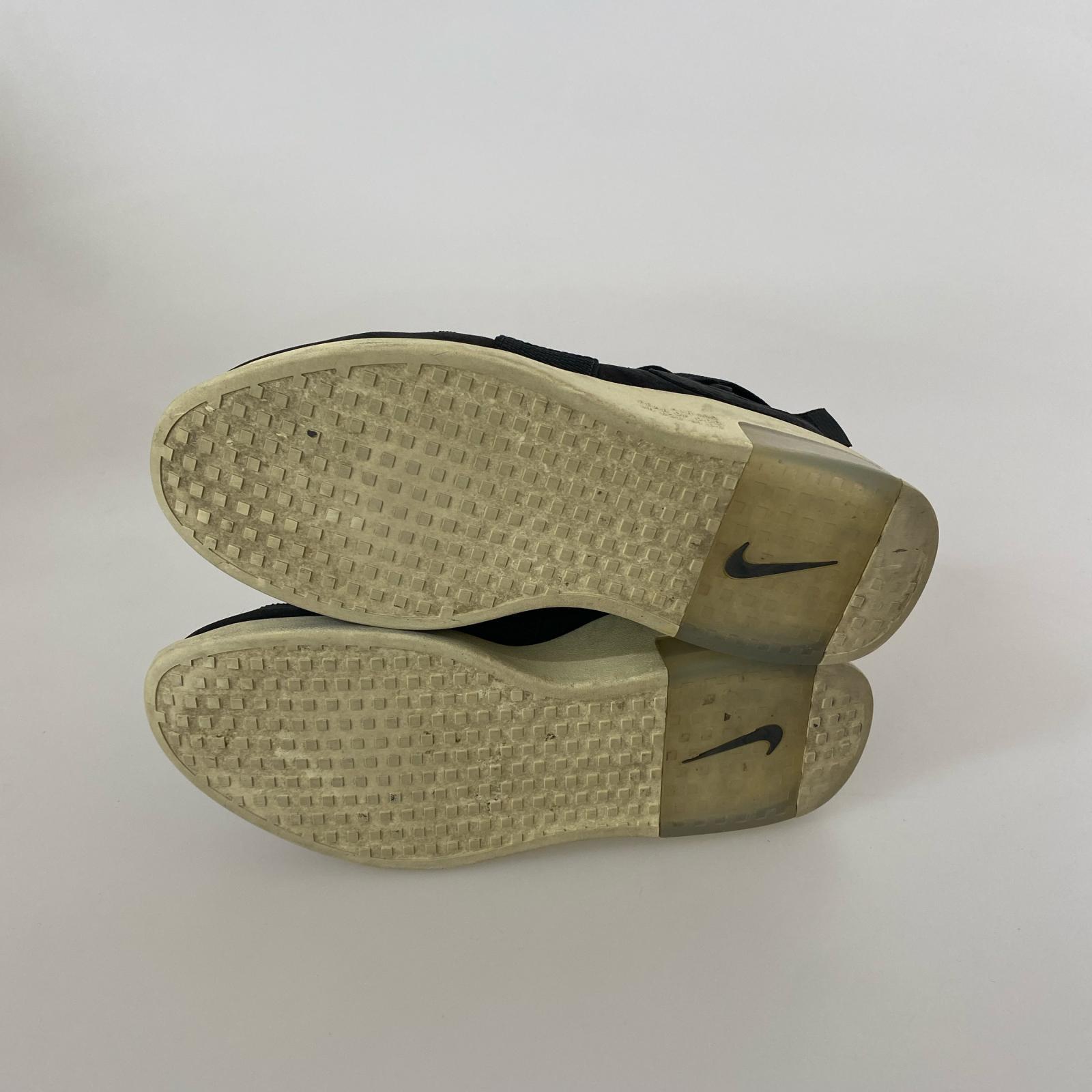 スニーカー NIKE × FEAR OF GOD 黒 AT8087-002 24cm (US6 UK5 1/2 EU38) ブラック