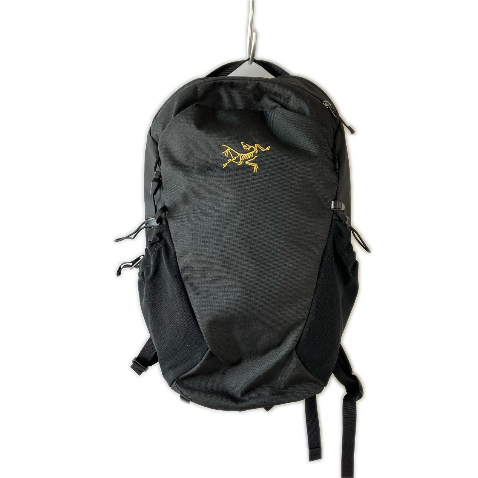 リュック・デイパック MANTIS 16 BACKPACK ブラック ブラック