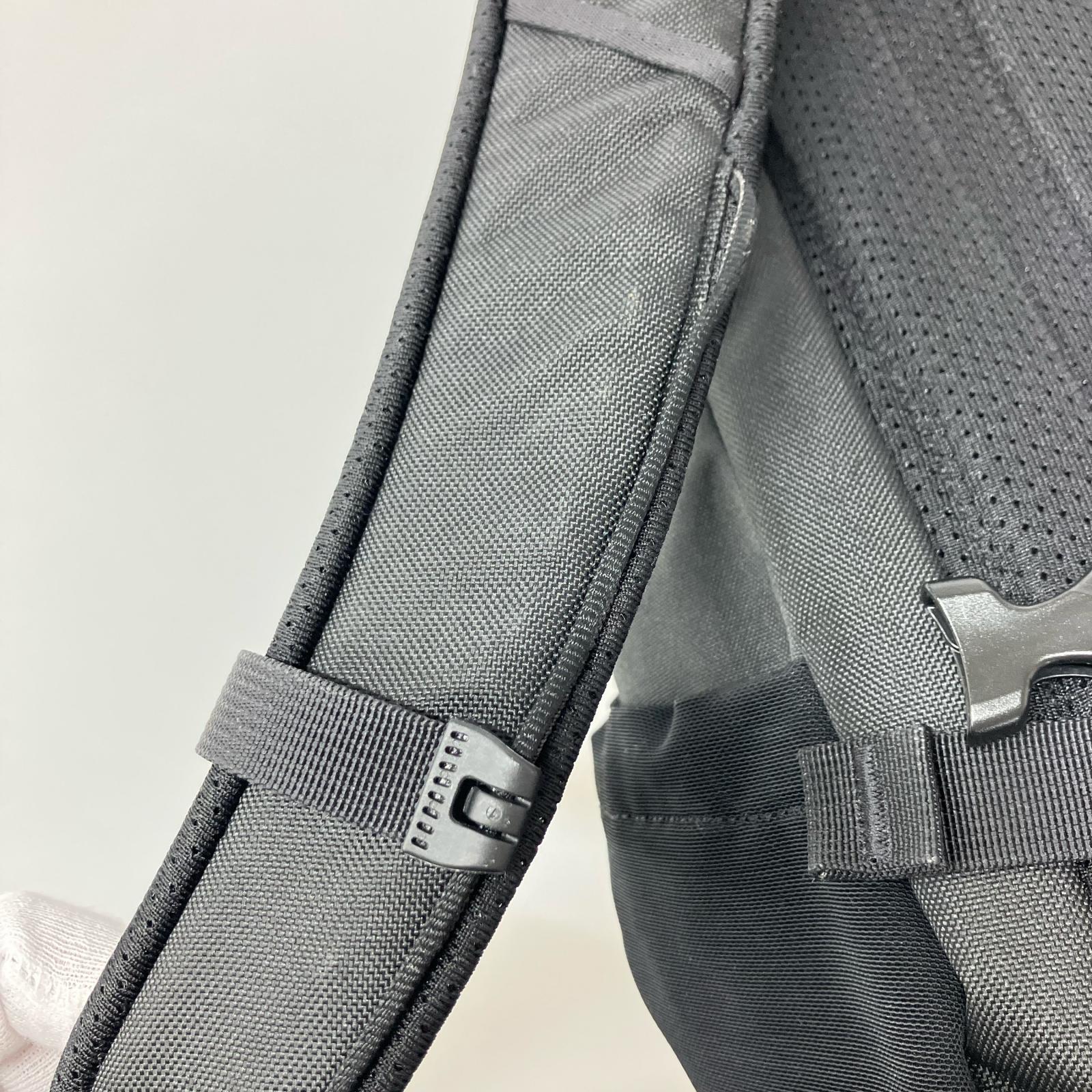 リュック・デイパック MANTIS 16 BACKPACK ブラック ブラック