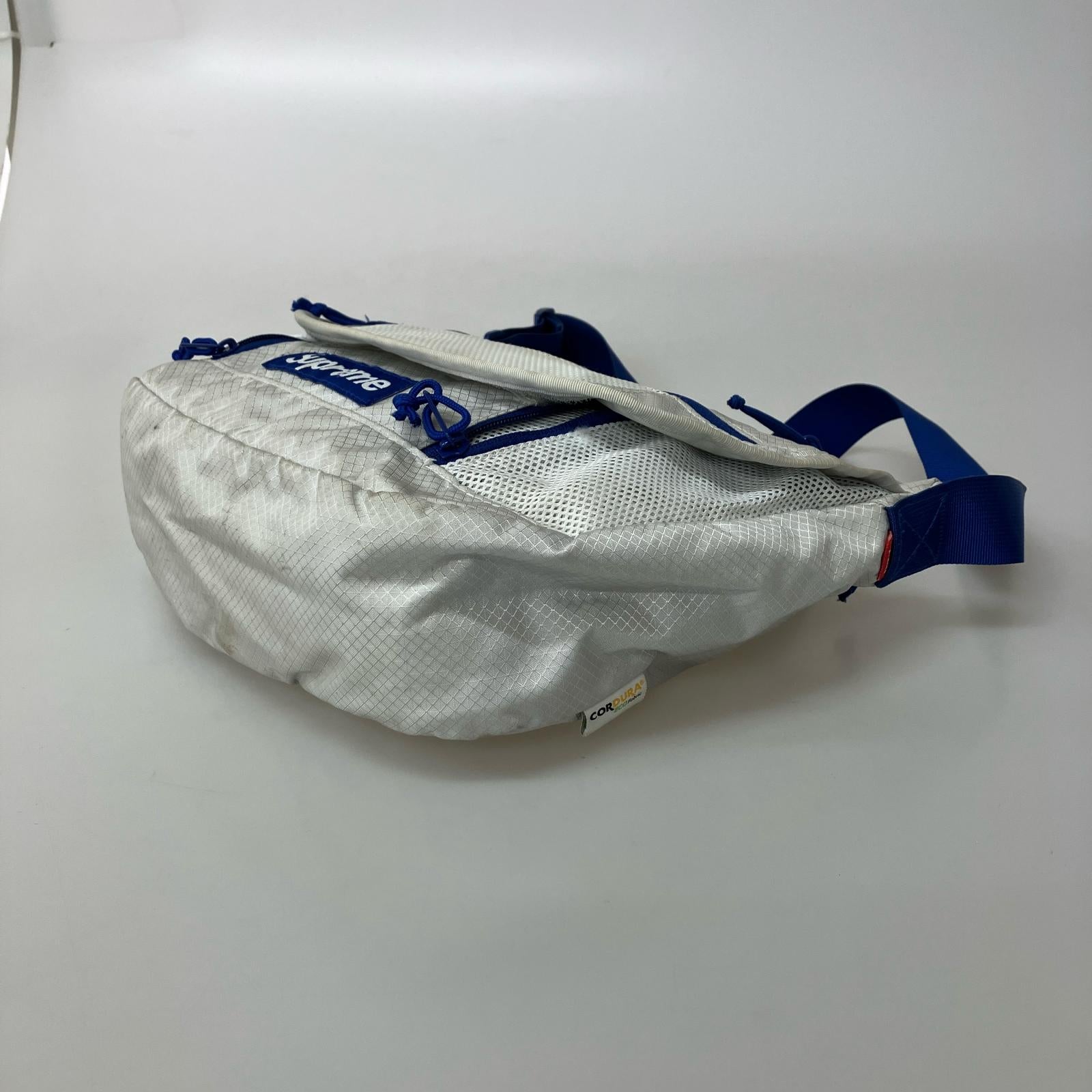 ショルダーバッグ 22SS Small Messenger Bag グレー