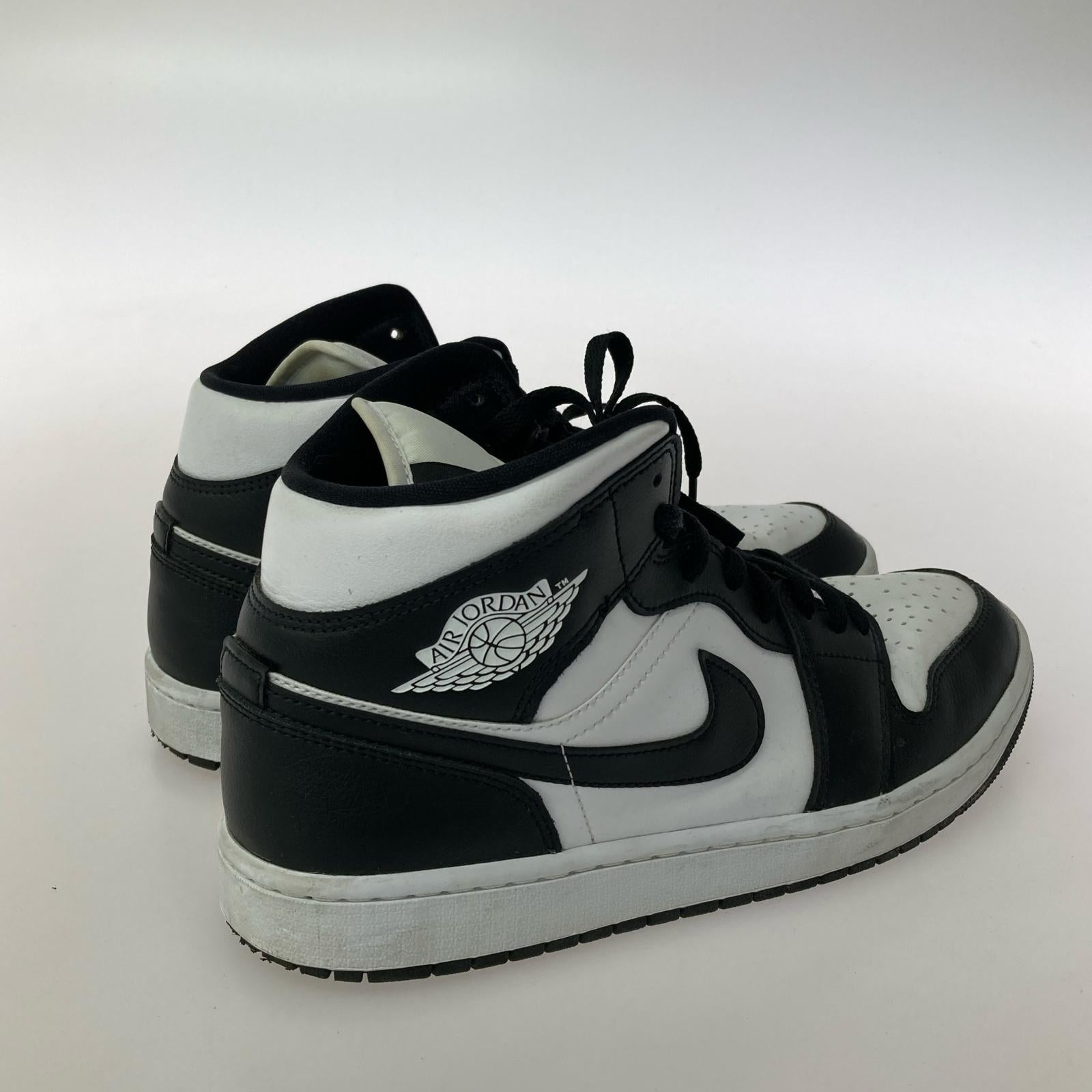 スニーカー WMNS AIR JORDAN 1 MID 28.0cm ブラック/ホワイト 28cm (US10 UK9 1/2 EU46)
