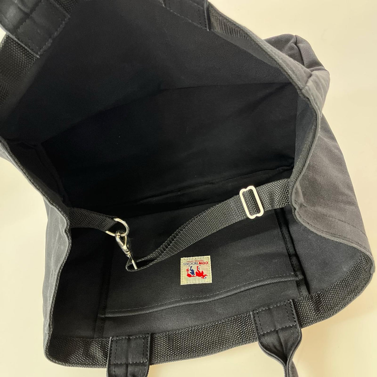 その他バッグ COW BOOKS ｺﾝﾃﾅﾄｰﾄ ﾐﾆｻｲｽﾞ BLK ブラック