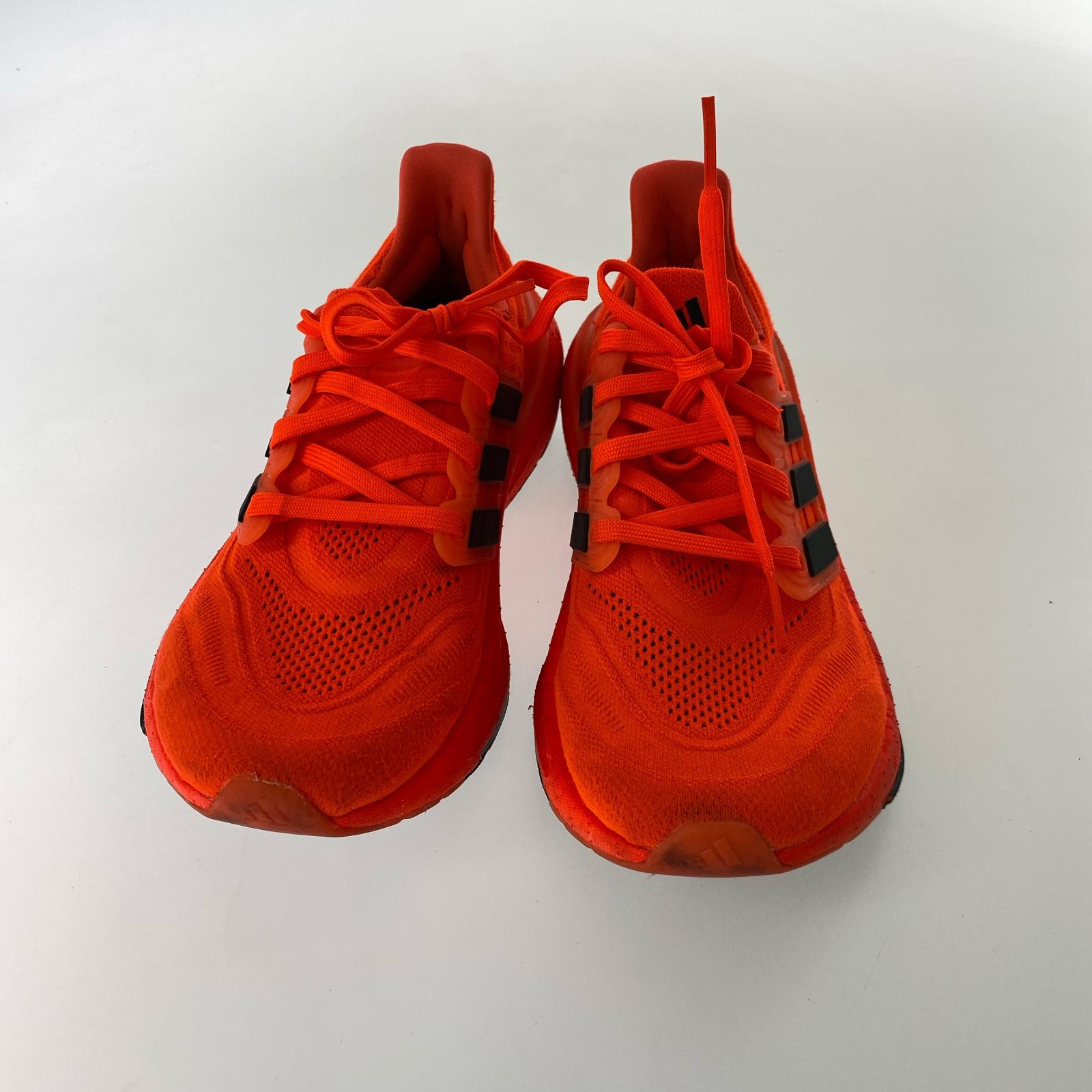 スニーカー ULTRABOOST LIGHT RUNNING SHOES 25.5cm (US7 1/2 UK7 EU41)