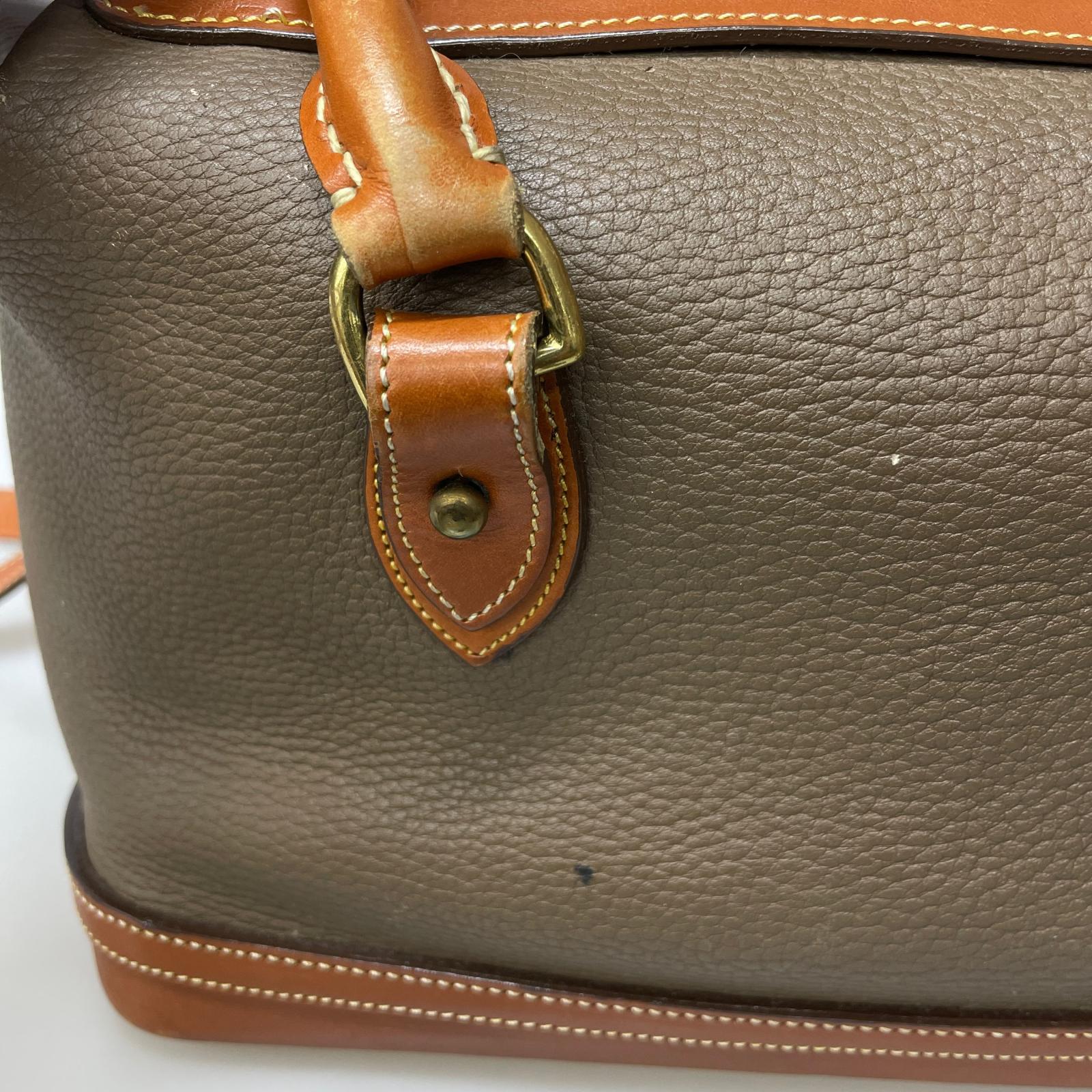 ショルダーバッグ Dooney&Bourke レザー2wayショルダー BR ※スレ ブラウン