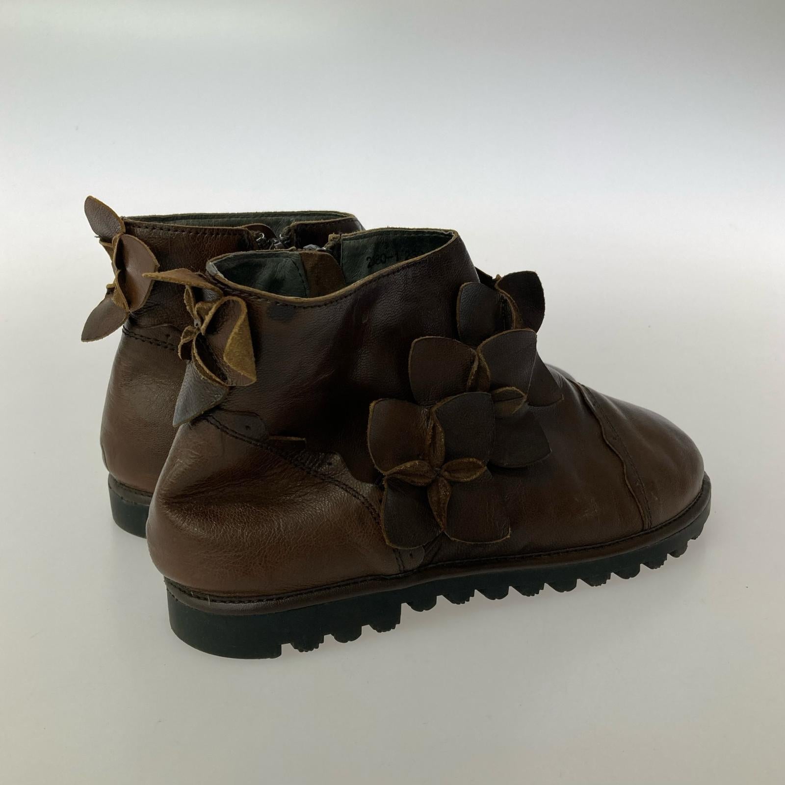 ブーツ Estacion 花モチーフ レザーブーツ 茶 23cm (US5 UK4 1/2 EU36) ブラウン