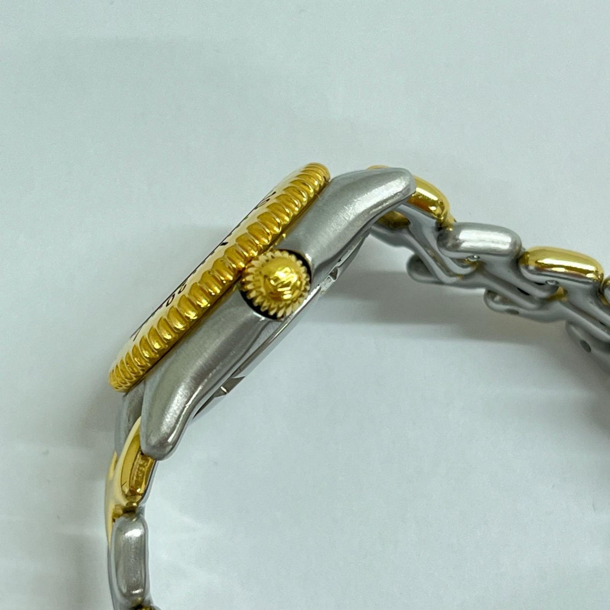 タグホイヤー/セル・プロフェッショナル/WG1421-0/電池交換済み レディースQZ WG1421-0 TAG Heuer 腕時計
