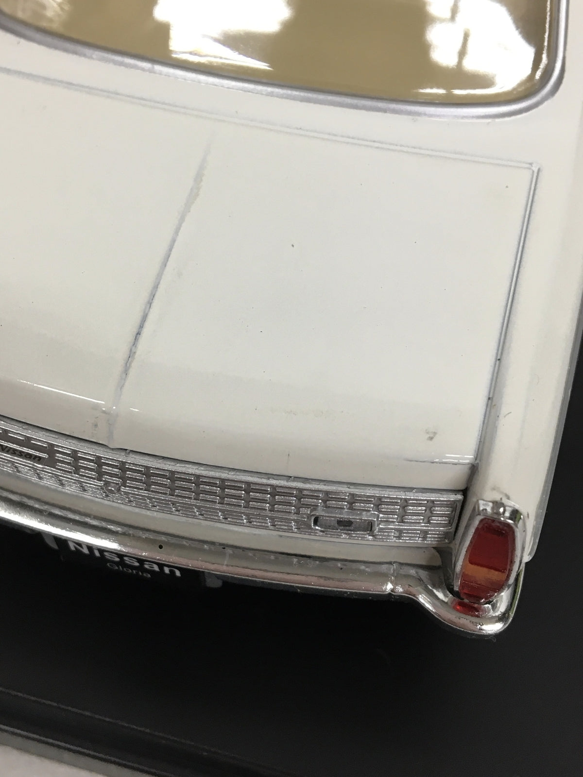 アシェット　Nissan Gliria (1967) スケールカー