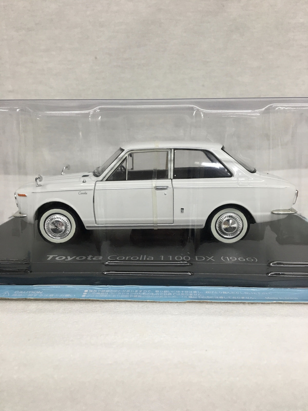 アシェット　Toyota Corolla 1100 DX (1966) スケールカー