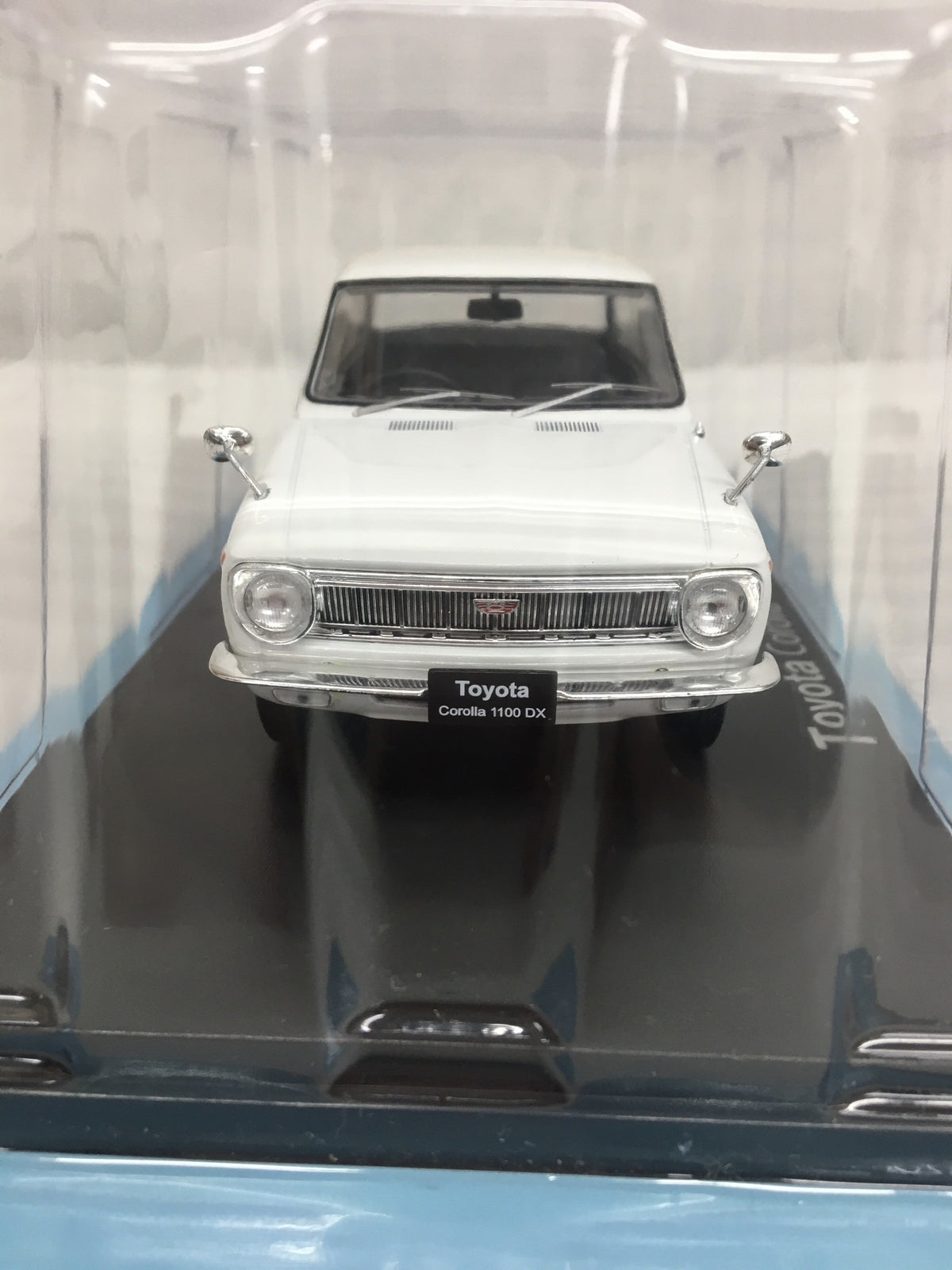 アシェット　Toyota Corolla 1100 DX (1966) スケールカー