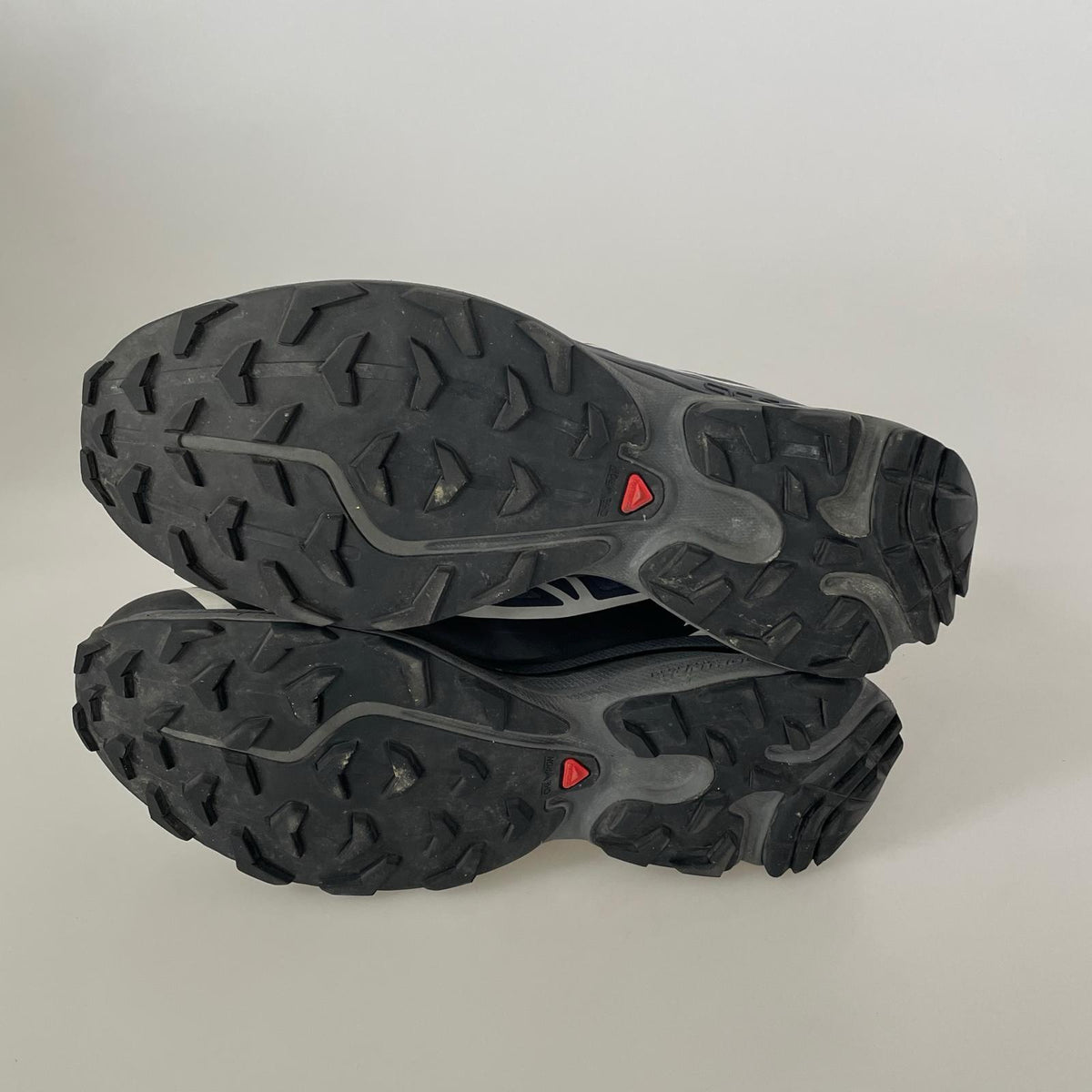 スニーカー XA PRO 3D V9 26.5cm 28cm (US10 UK9 1/2 EU46) グレー