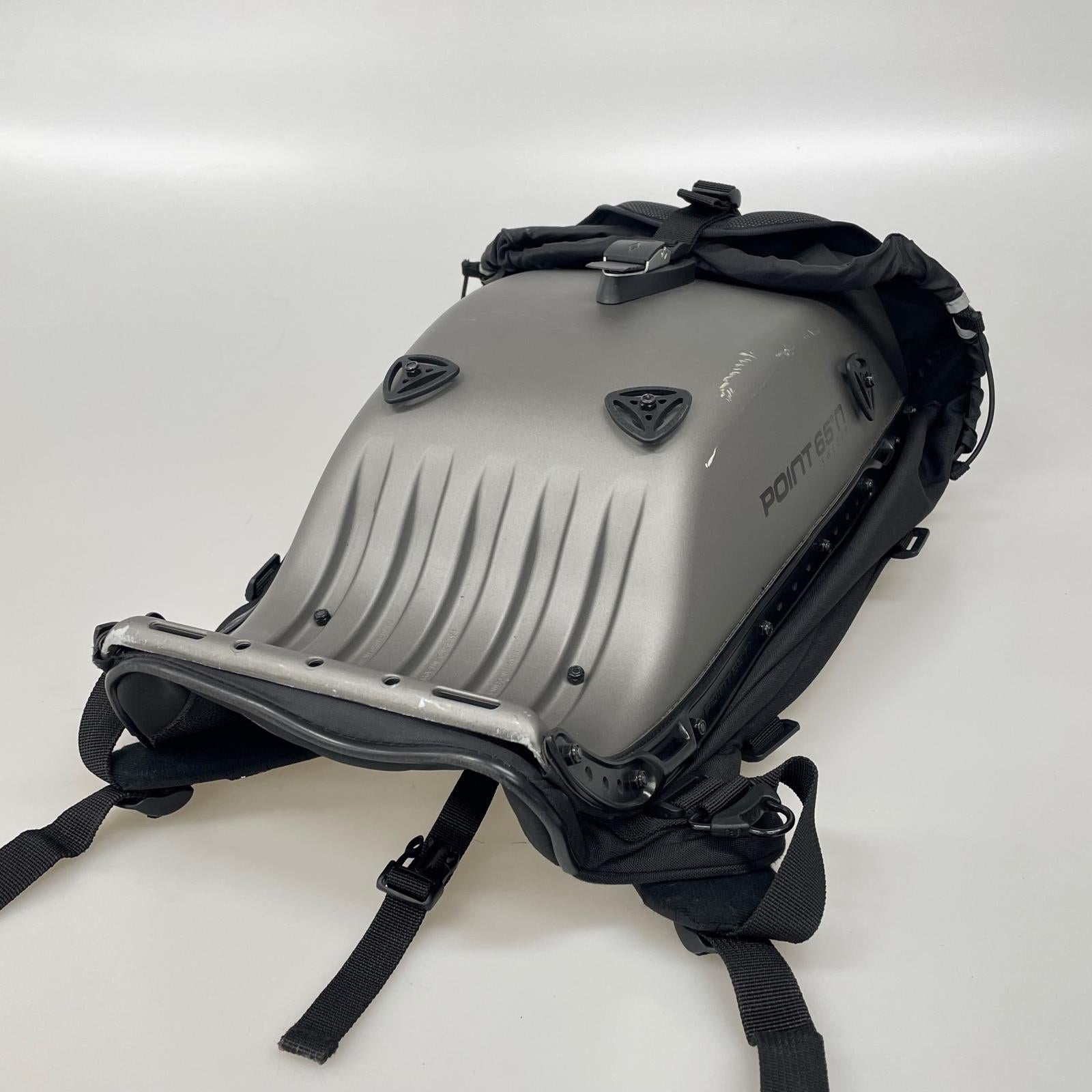 リュック・デイパック POINT65 BOBLEBEE 25L ハードシェル グレー ブラック
